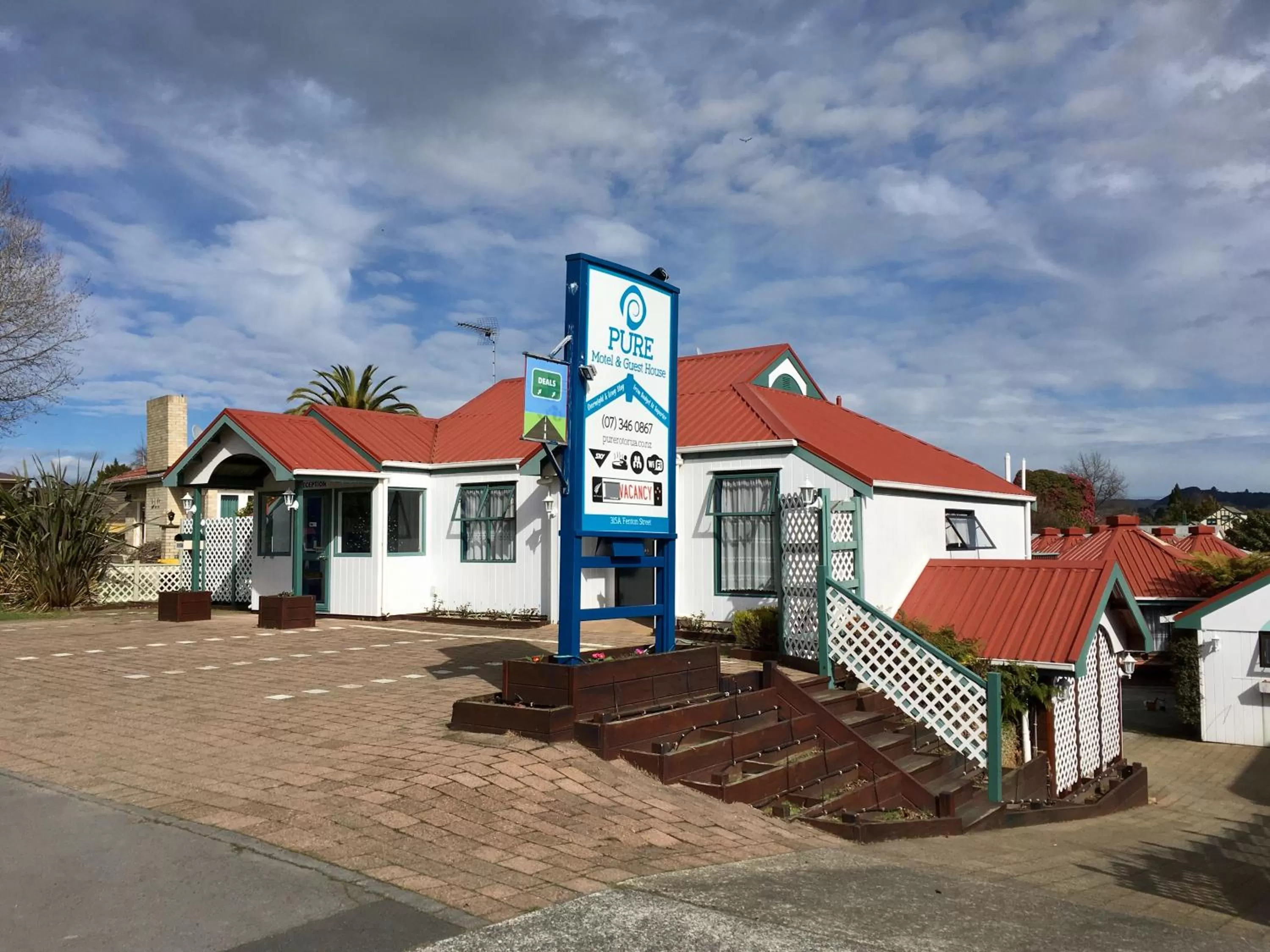 Facade/entrance in Pure Motel