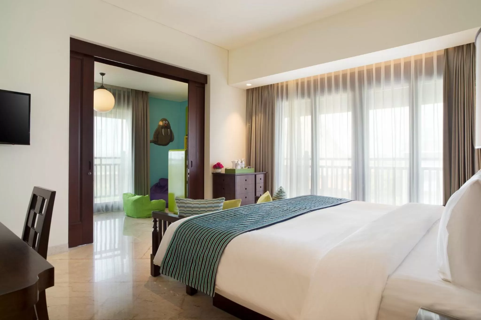 Photo of the whole room, Bed in Holiday Inn Resort Bali Nusa Dua by IHG
