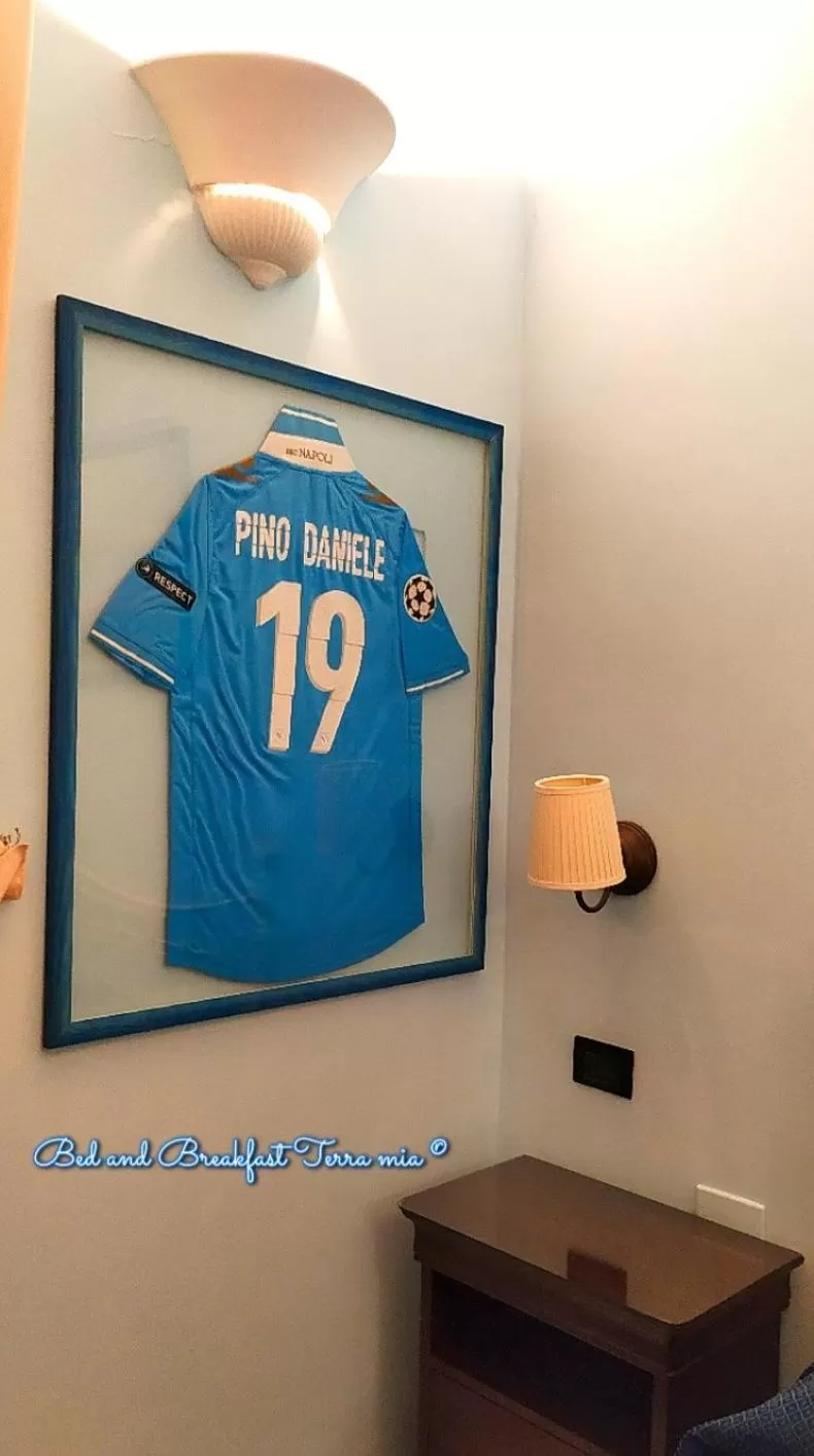 Decorative detail in B&B Terra Mia Napoli