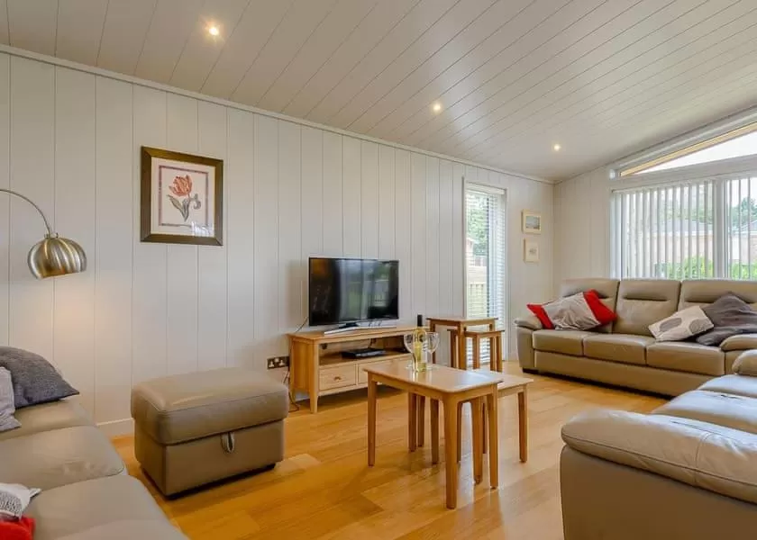 Room with Two Double and Four Single Beds in Best Western Plus Kenwick Park Hotel