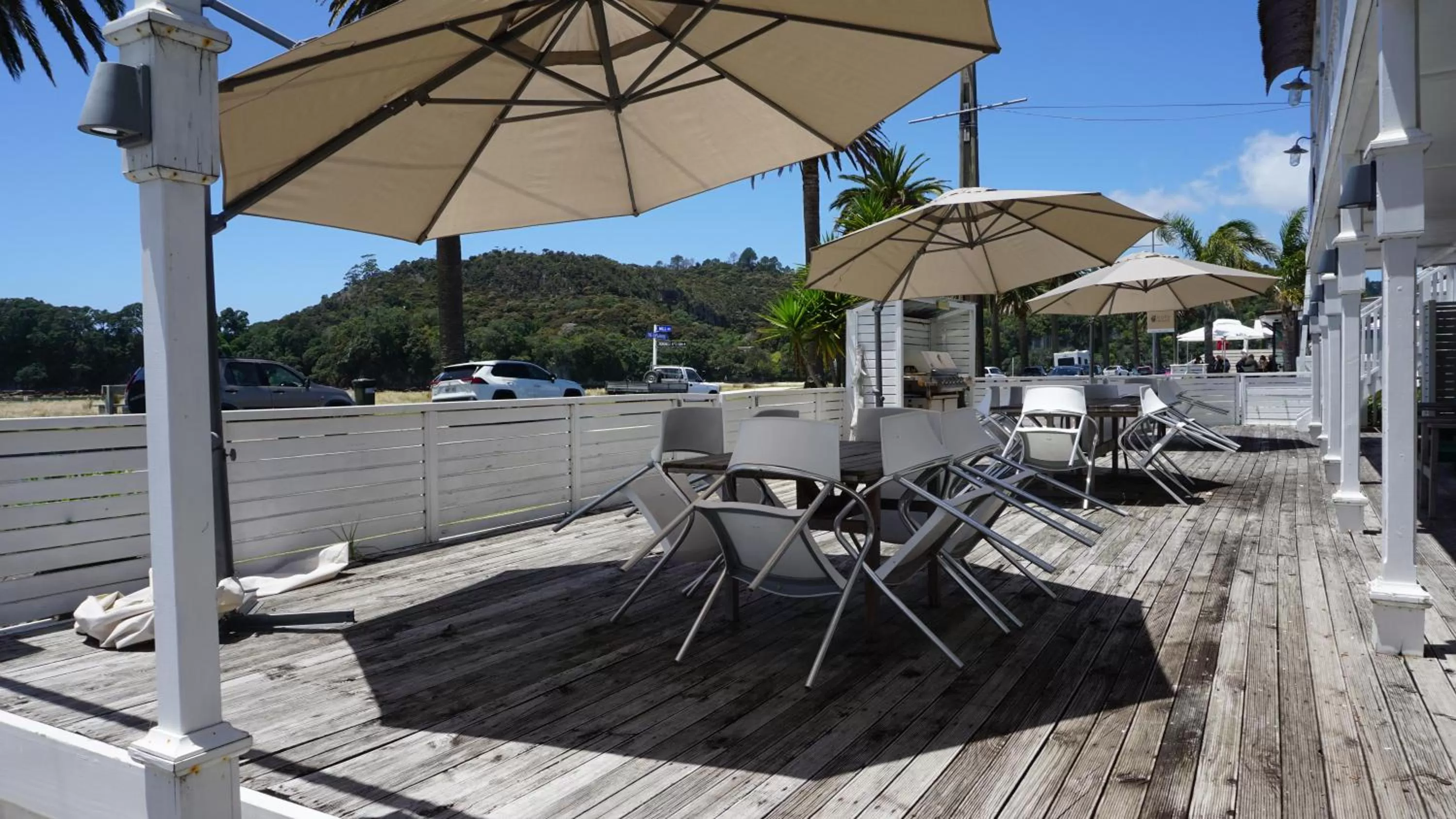 Nana Glads Beachfront Accommodation