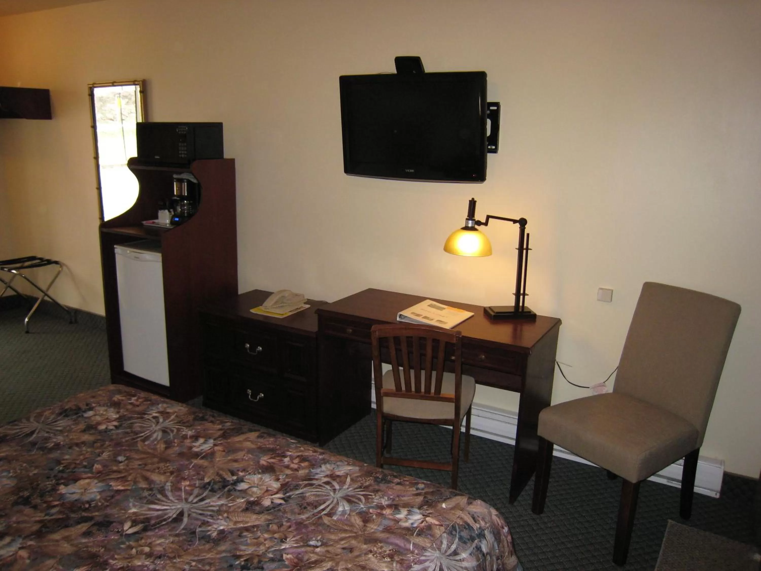 Decorative detail, Bed in Johnny's Motel