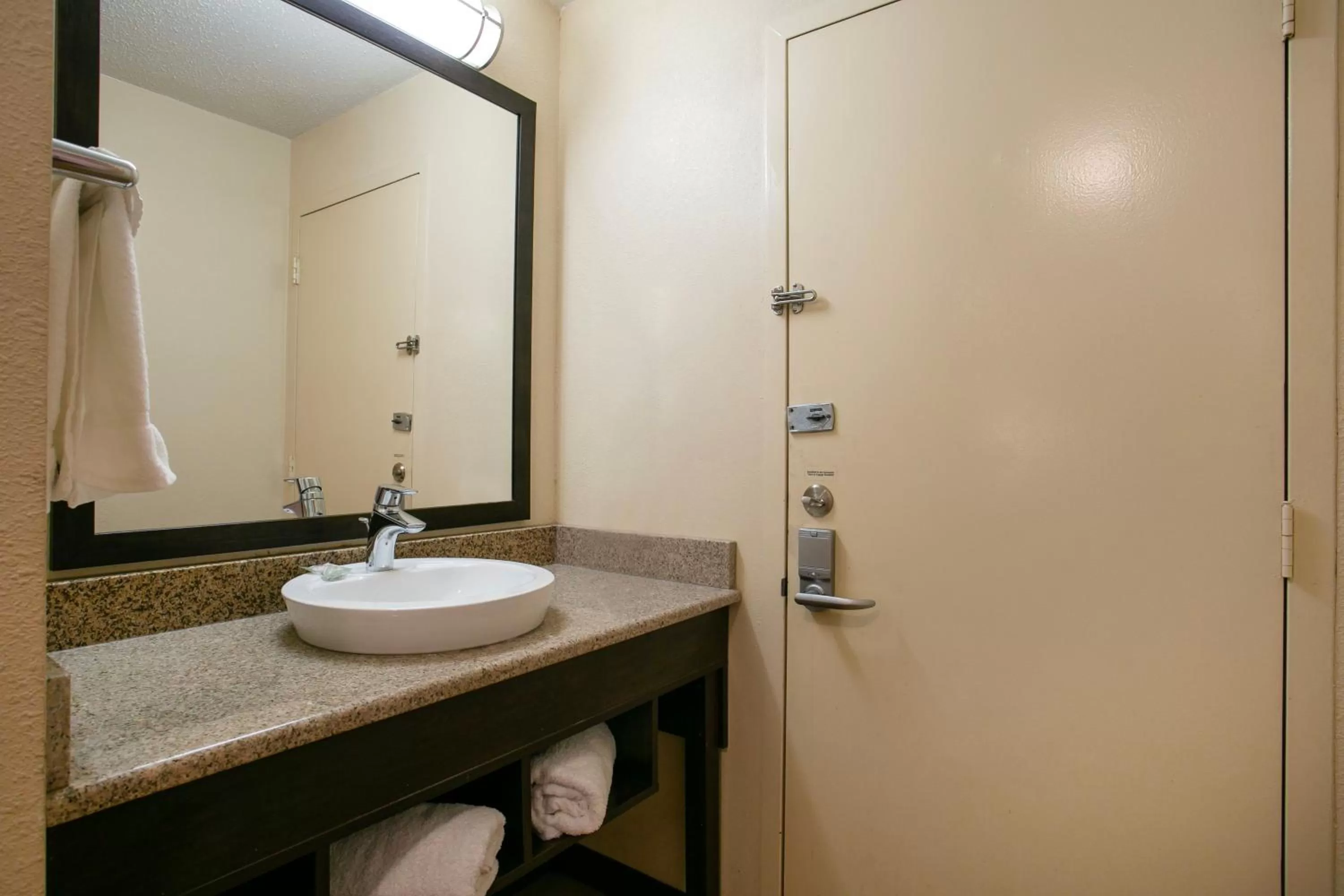 Bathroom in Red Roof Inn Hershey