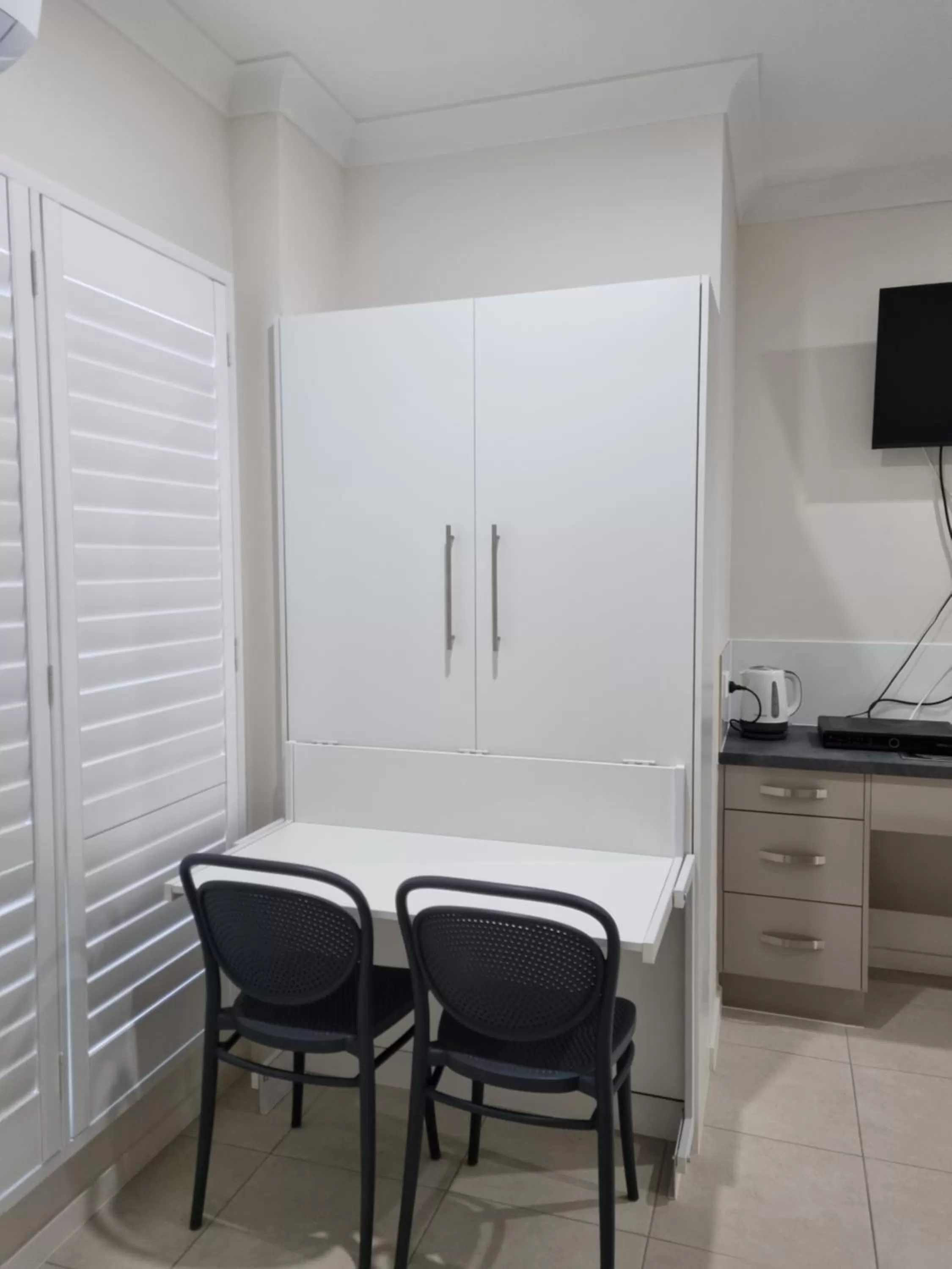 Dining area in Rockhampton Serviced Apartments