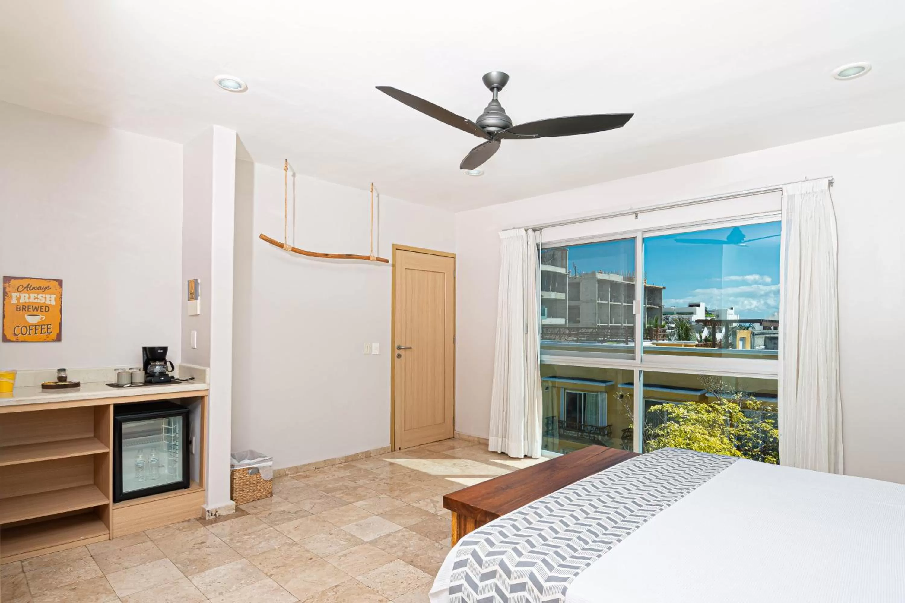 Photo of the whole room in Hotel Boutique Rato 10