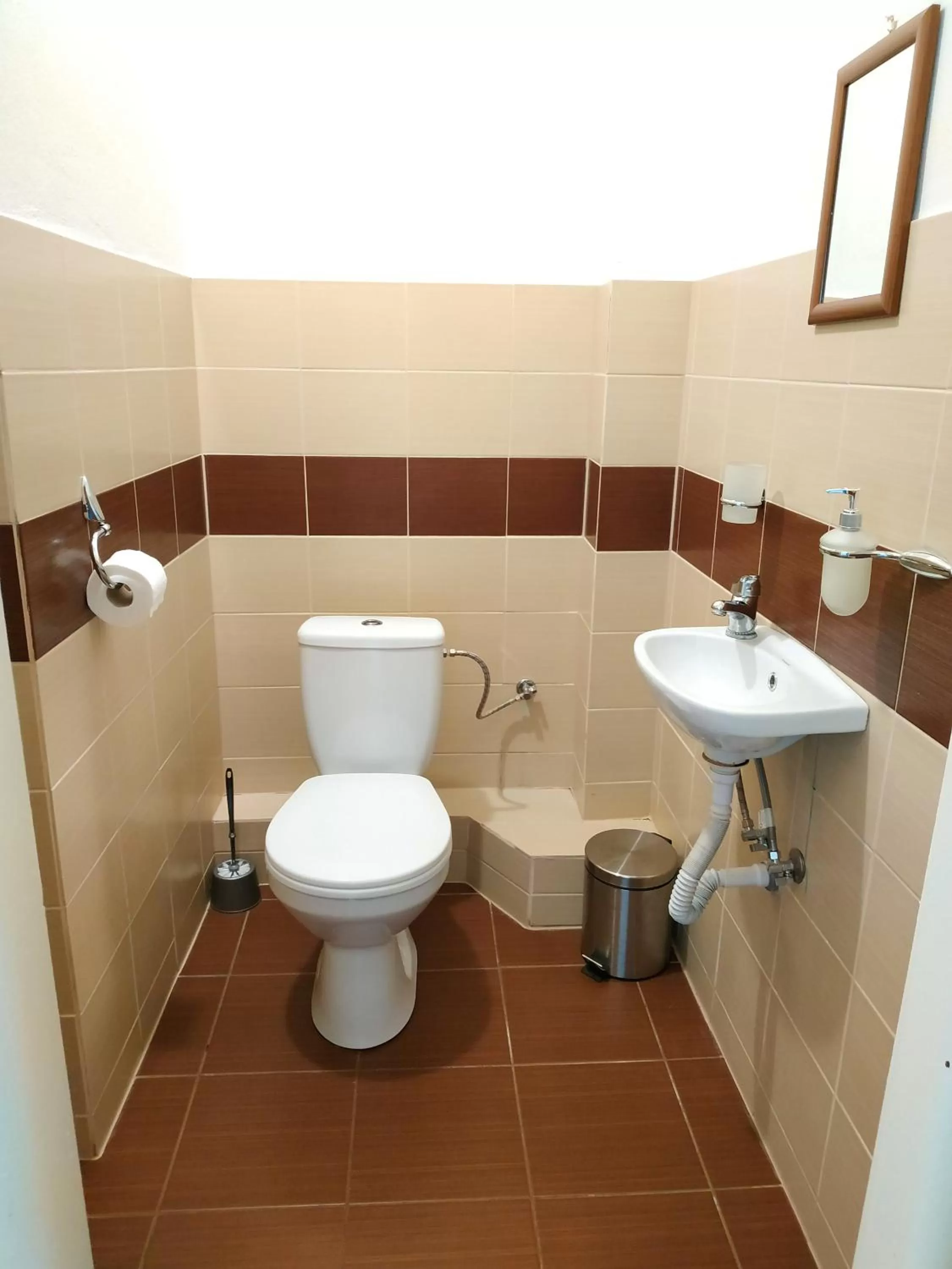 Toilet in Hotel Slobi