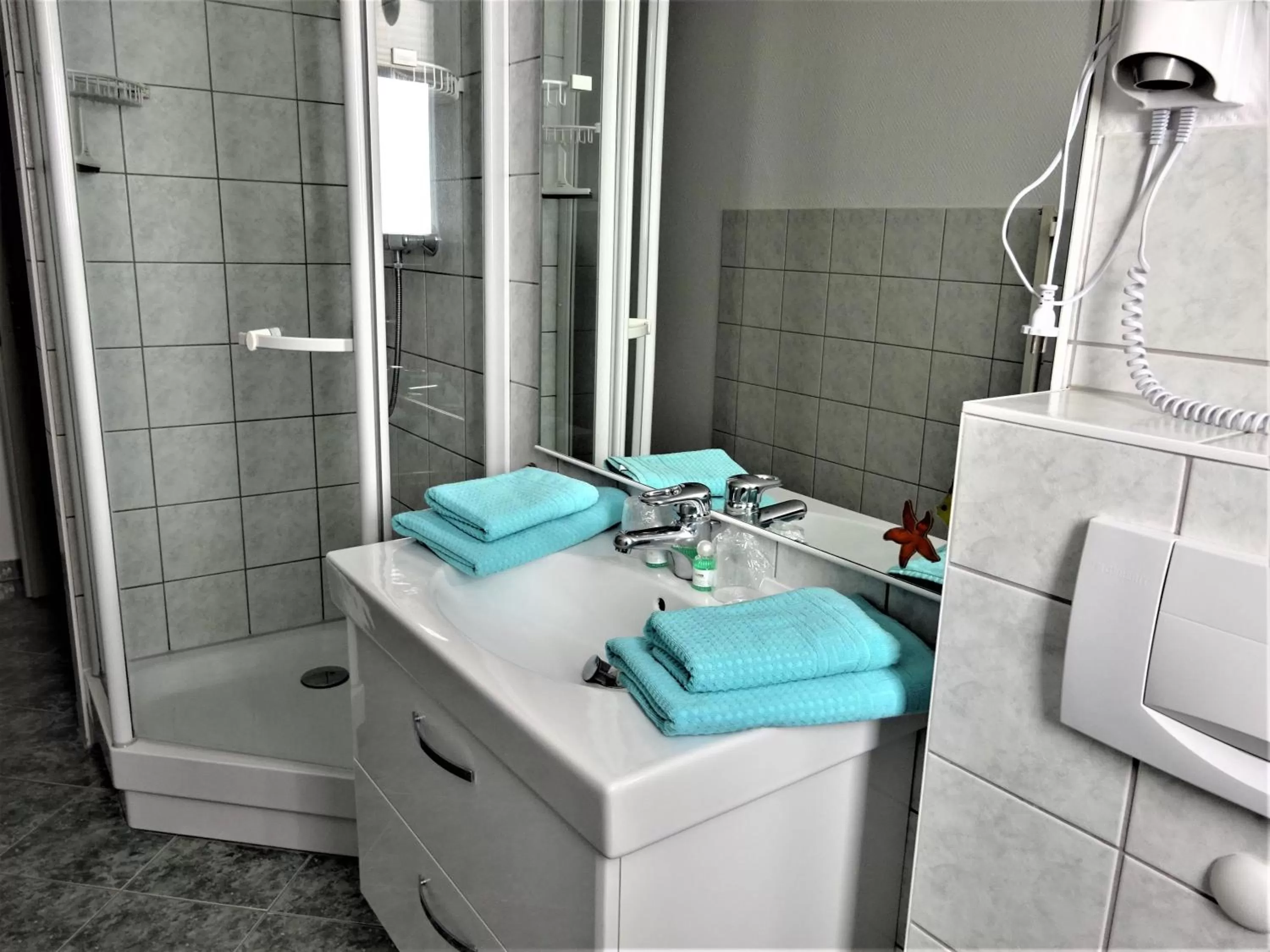 Bathroom in Hotel Pension Zur Fährbrücke