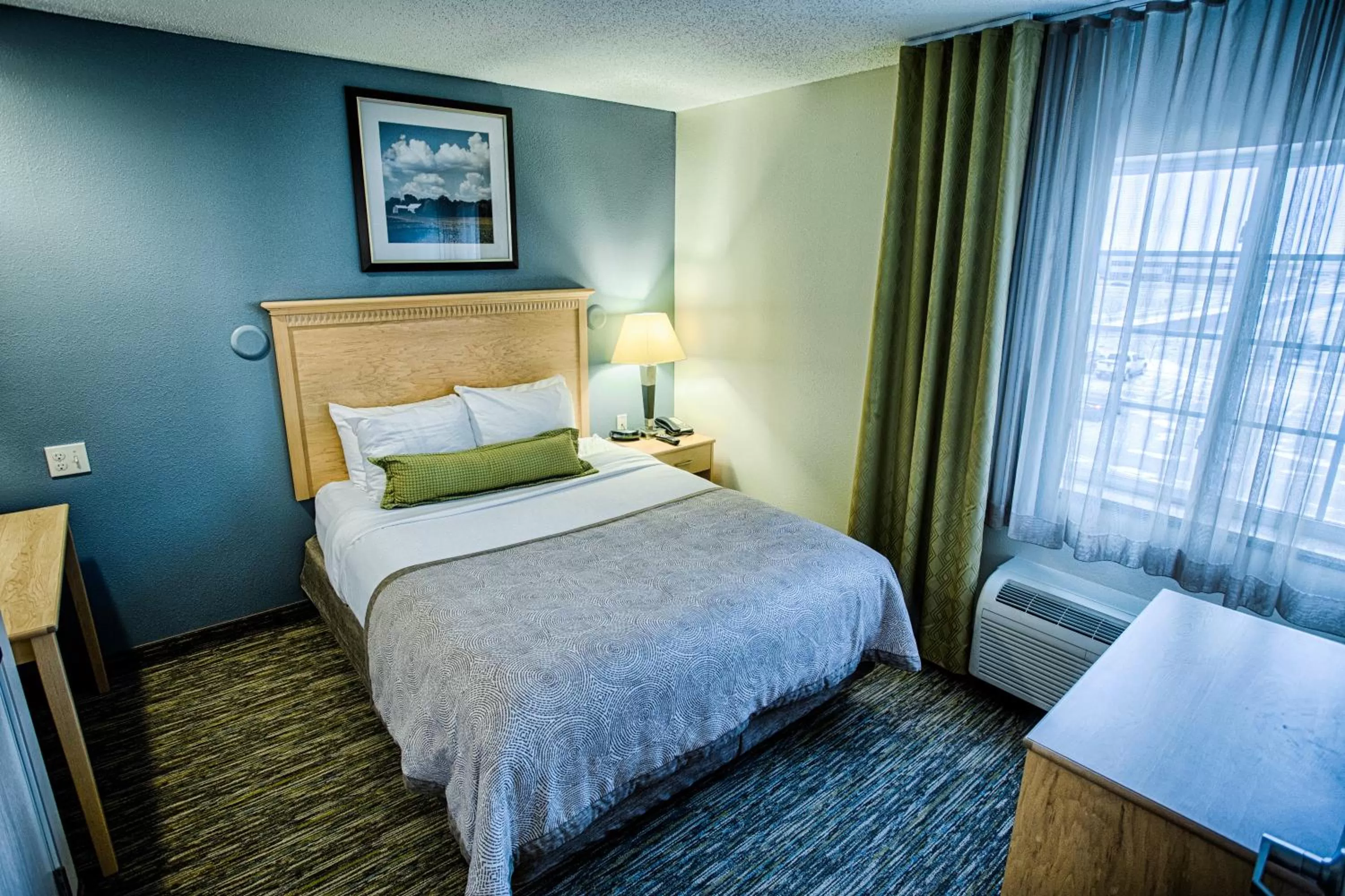 Photo of the whole room, Bed in Candlewood Suites Fargo-North Dakota State University by IHG