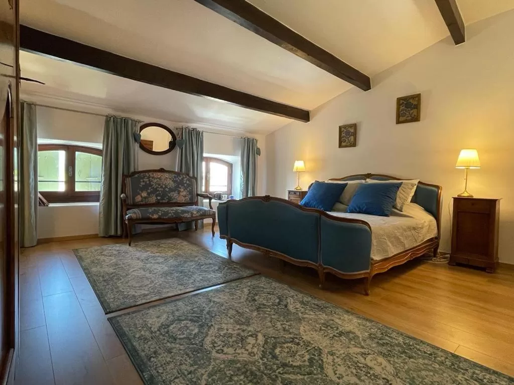 Photo of the whole room, Seating Area in Maison d'hôtes Payan Champier