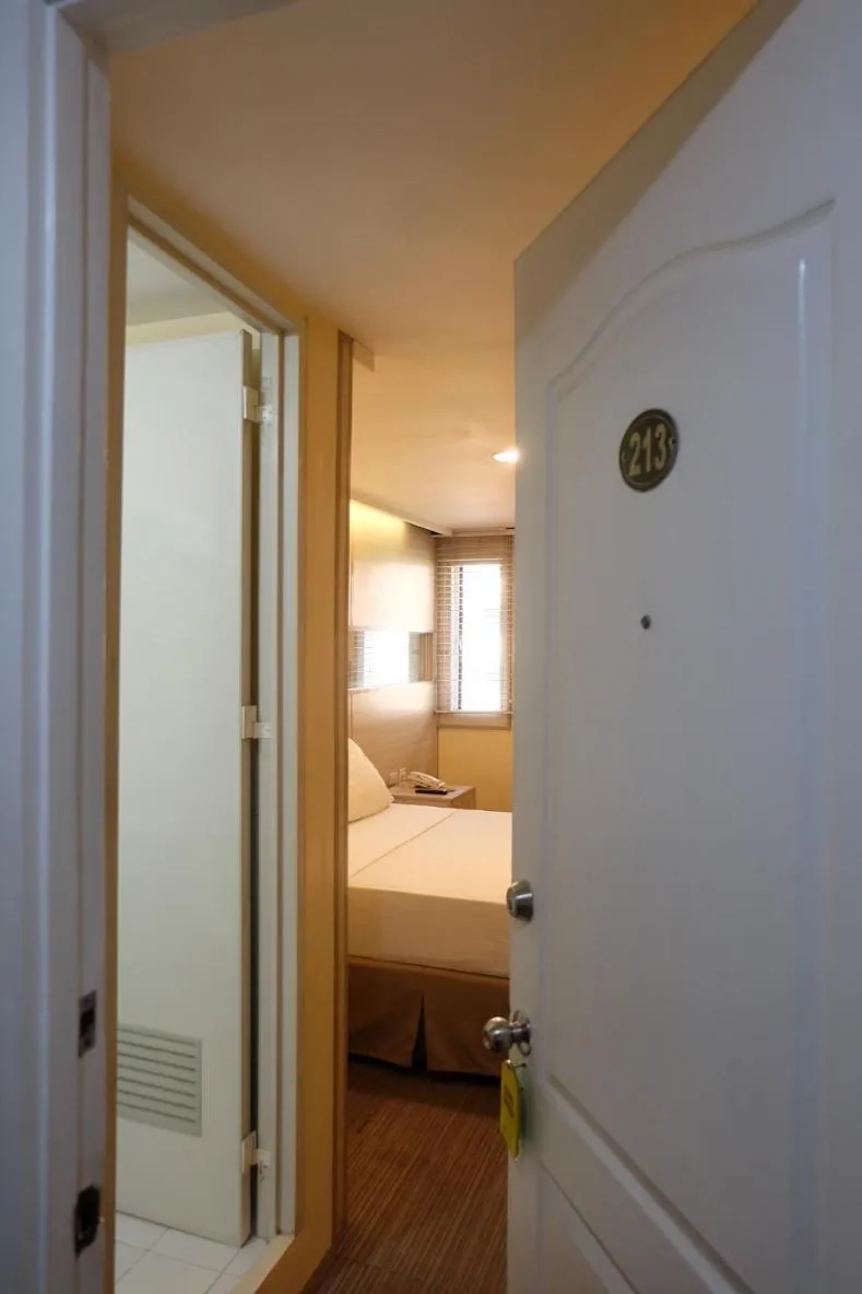 Bedroom, Bed in Spaces Hotel Makati