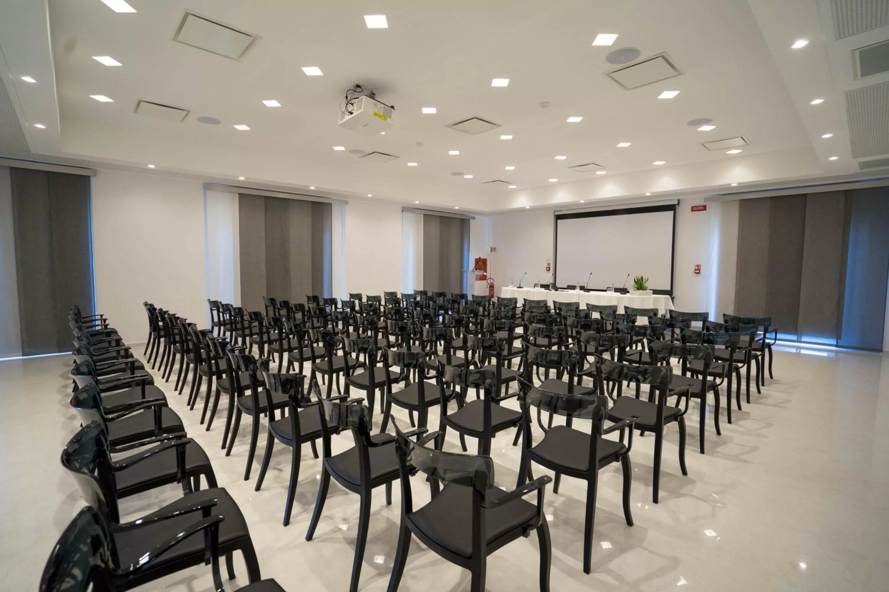 Meeting/conference room in PM Hotel