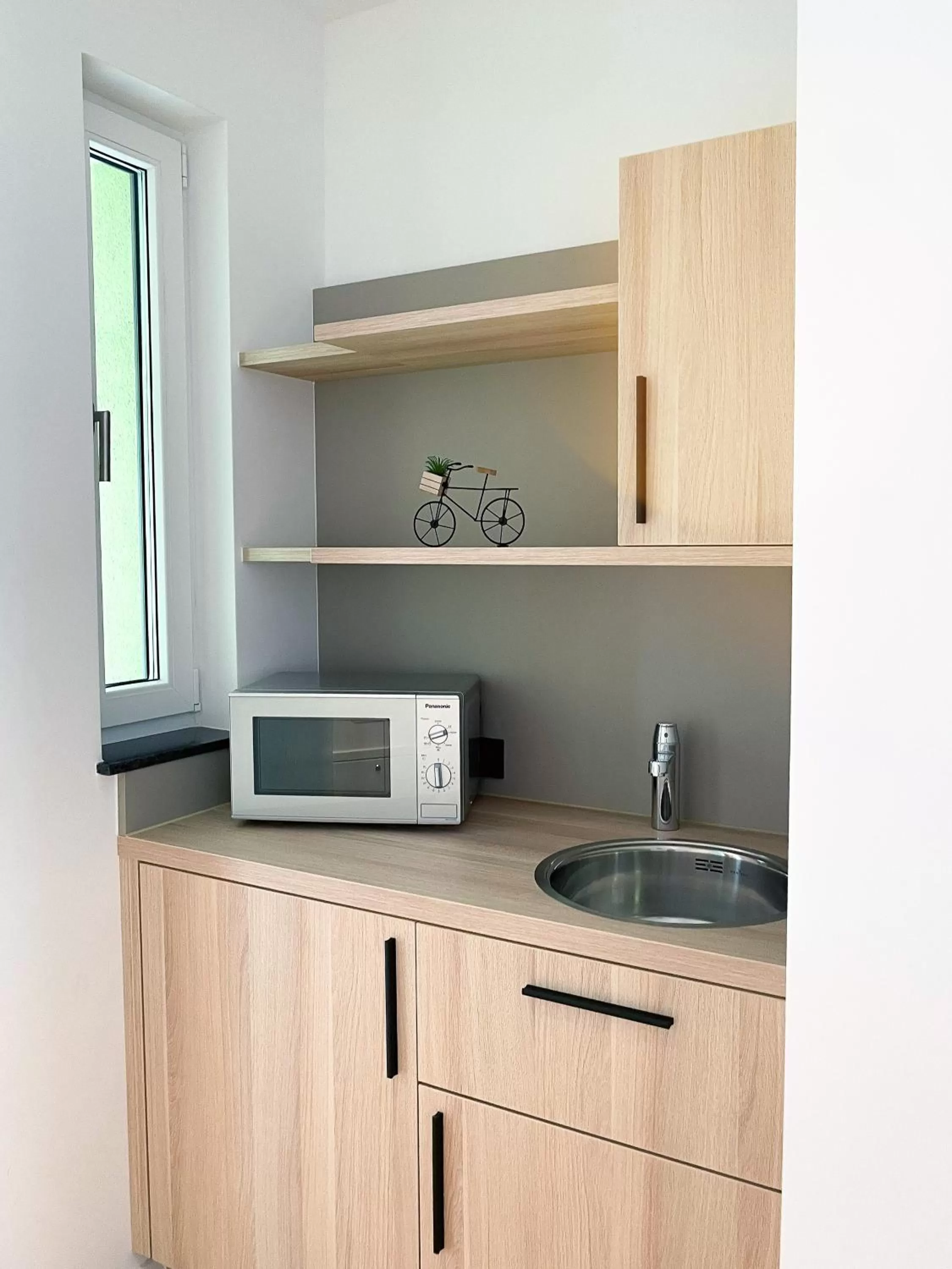 Kitchen/Kitchenette in HOLI-Berlin Hotel