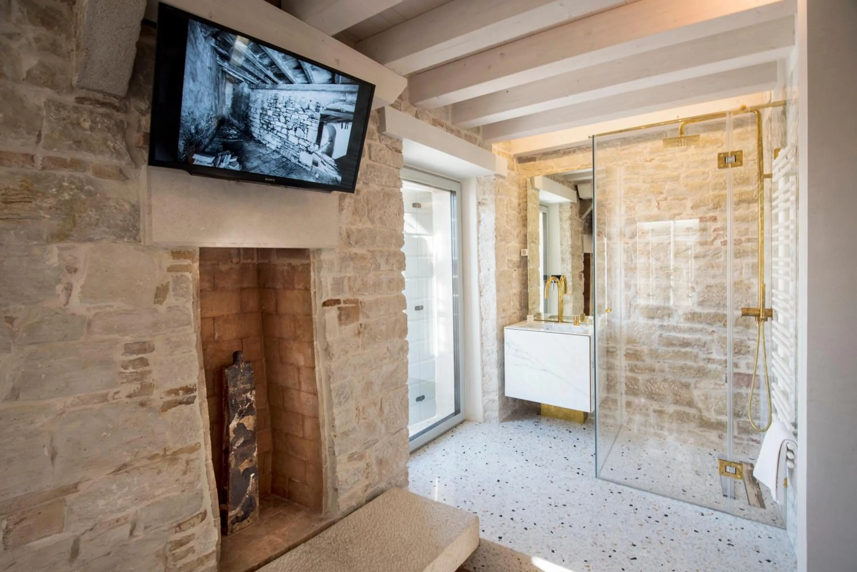 Shower in Spirito Santo Palazzo Storico - Adults Only