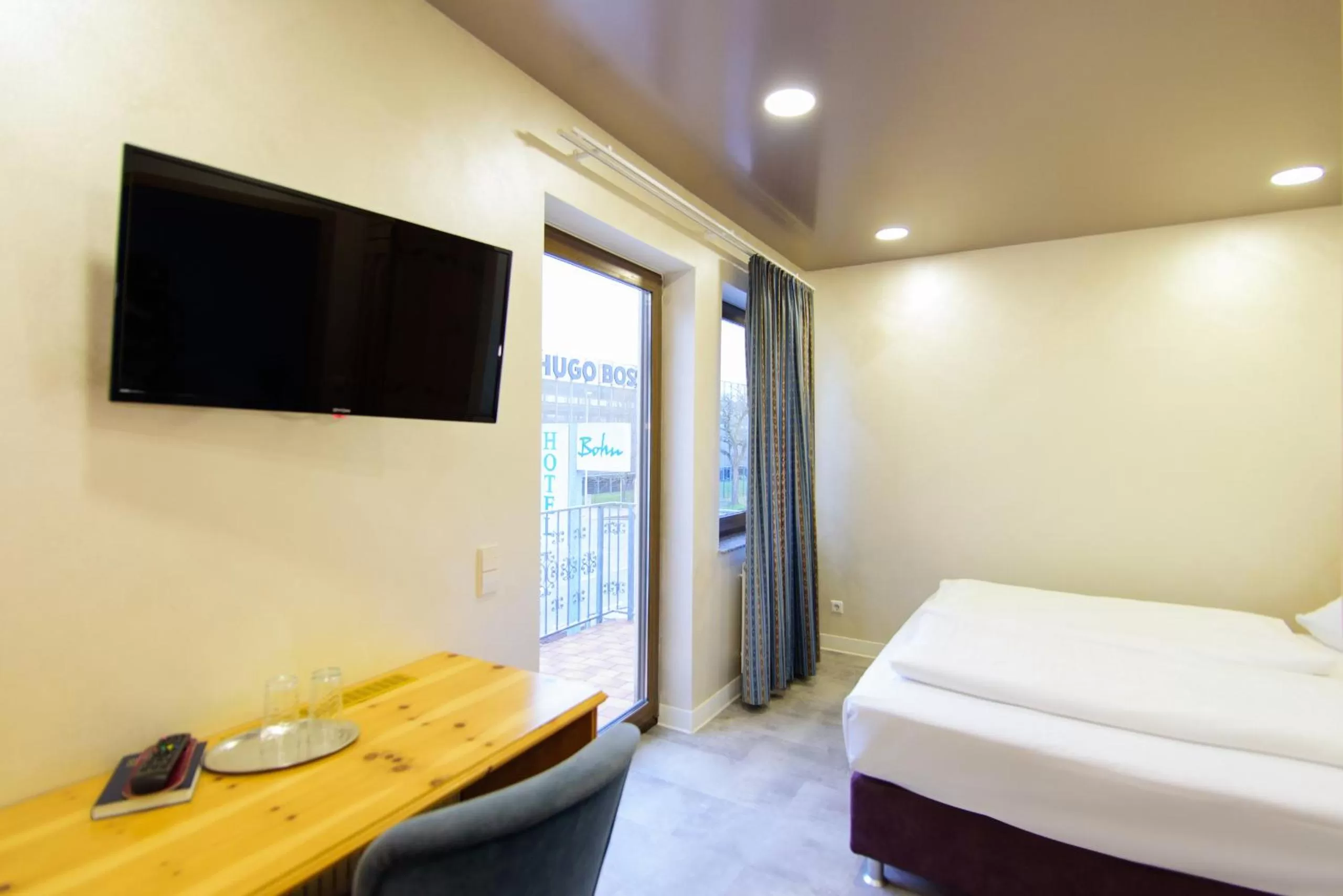 Photo of the whole room in Hotel Bohn