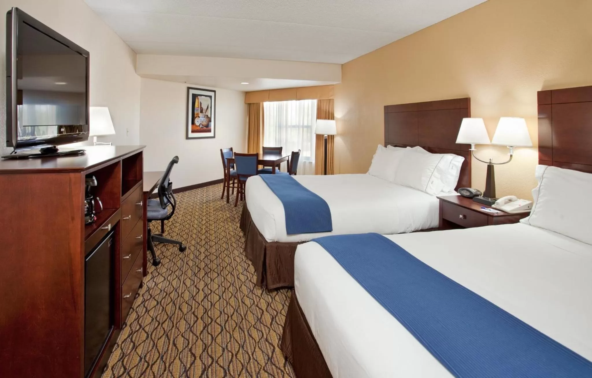 Photo of the whole room, Bed in Holiday Inn Express Scottsdale North by IHG