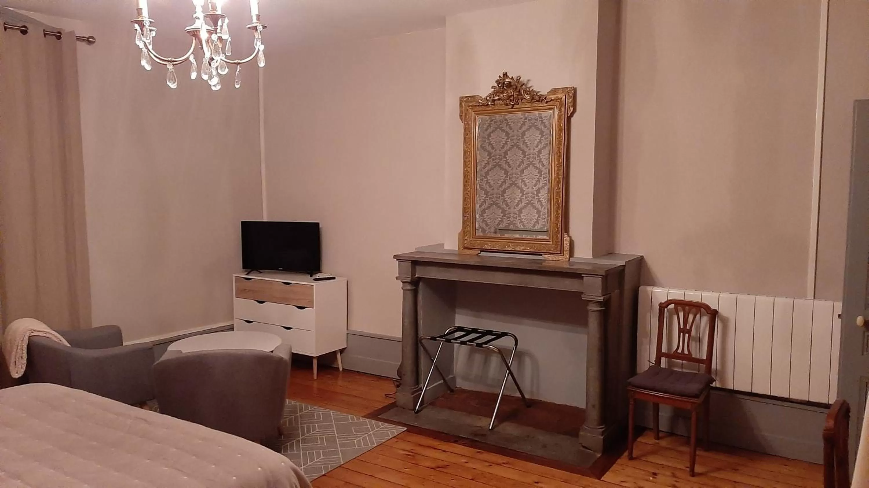 Bedroom in La Levriere d'Arc les Gray Chambre D'hotes