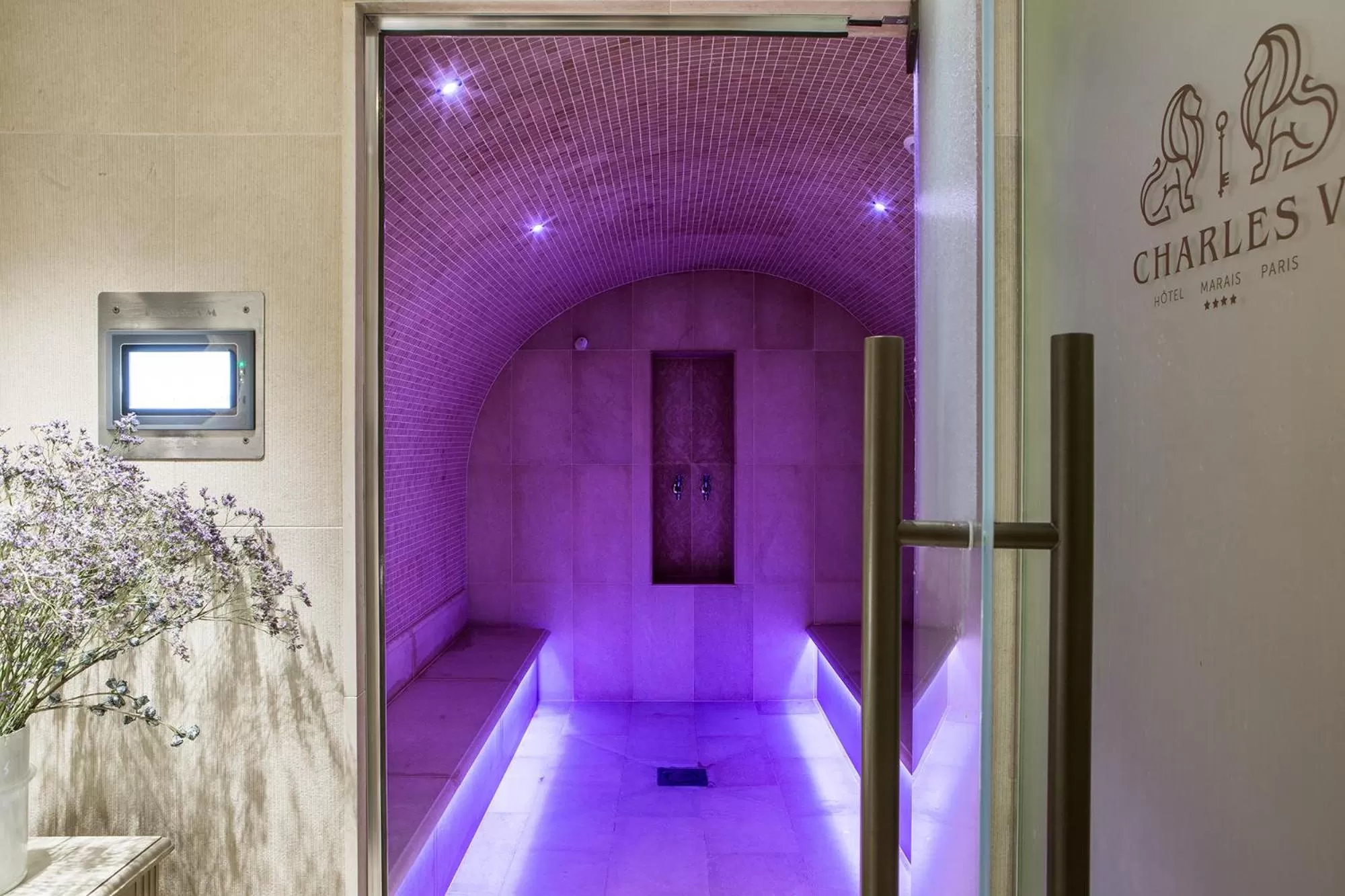 Steam room in Charles V