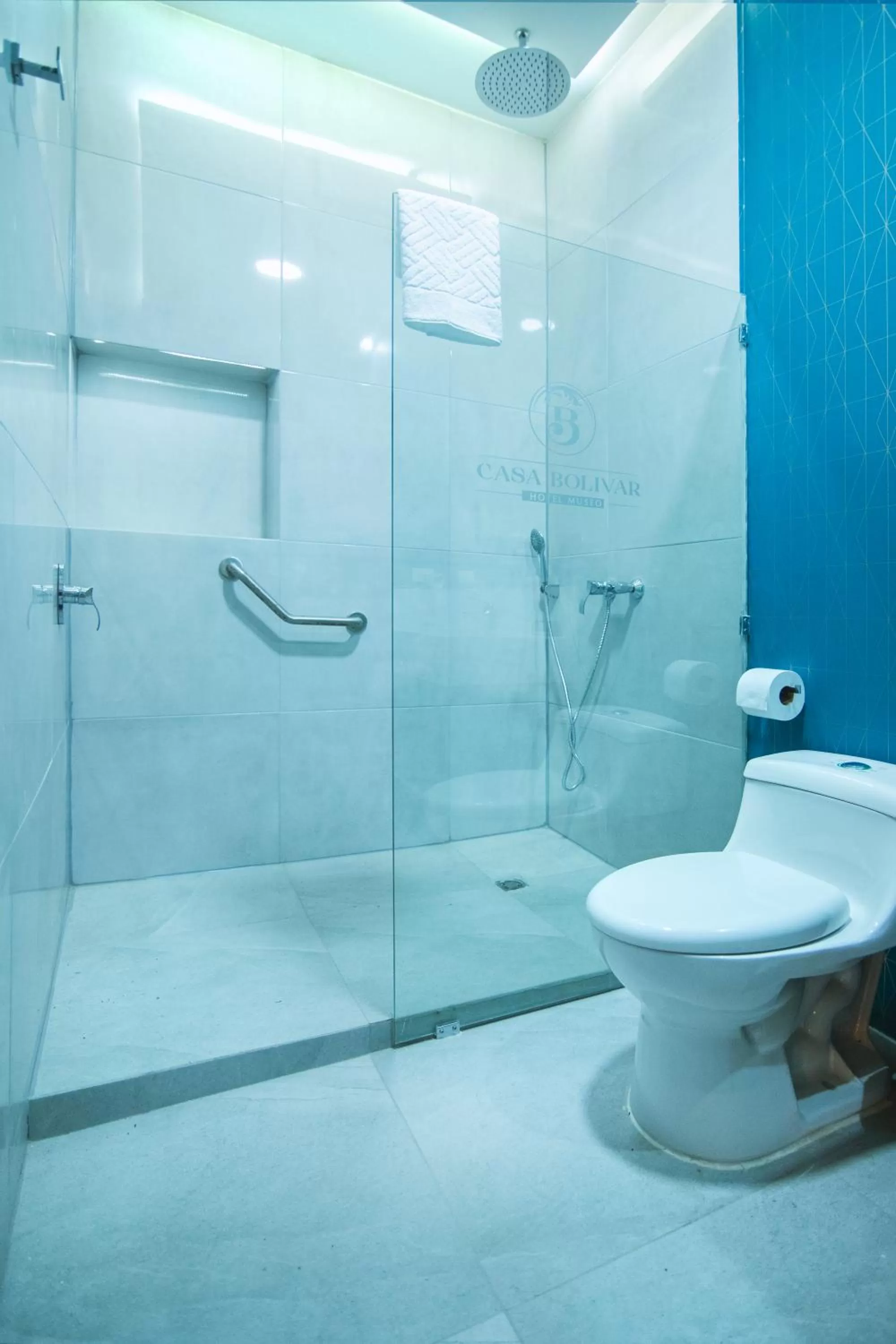 Bathroom in Casa Bolívar Hotel Museo