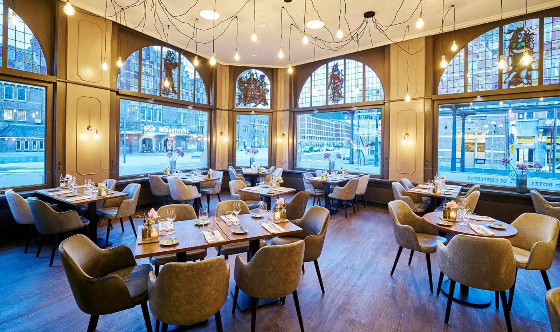 Restaurant/places to eat in Amrâth Grand Hotel de l’Empereur