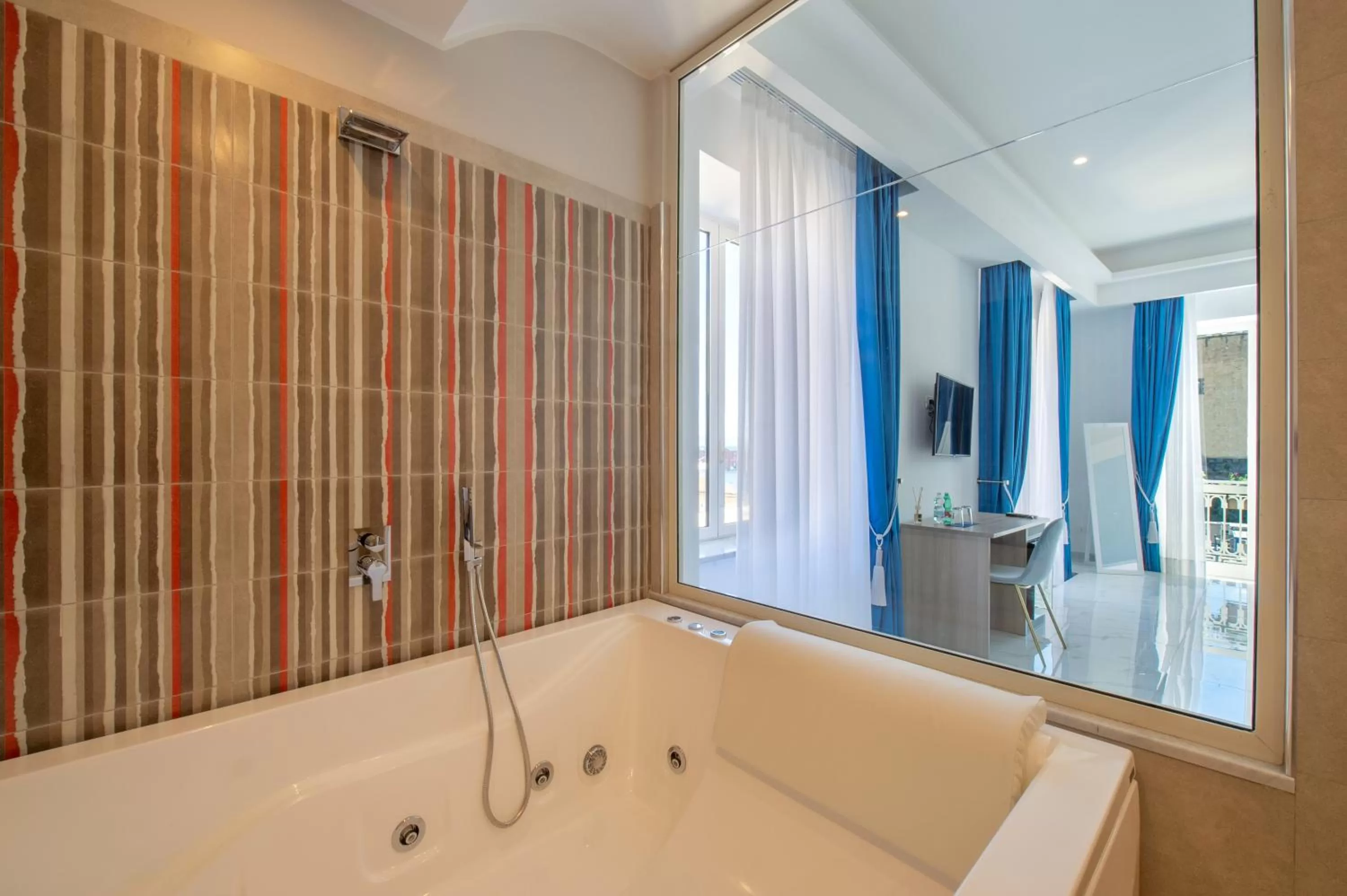 Hot Tub in MAIN - Municipio