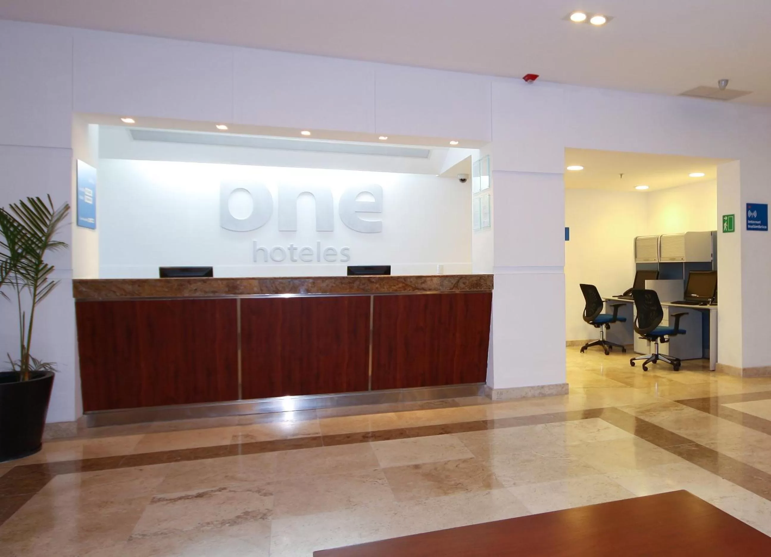 Lobby or reception in One Ciudad del Carmen Concordia