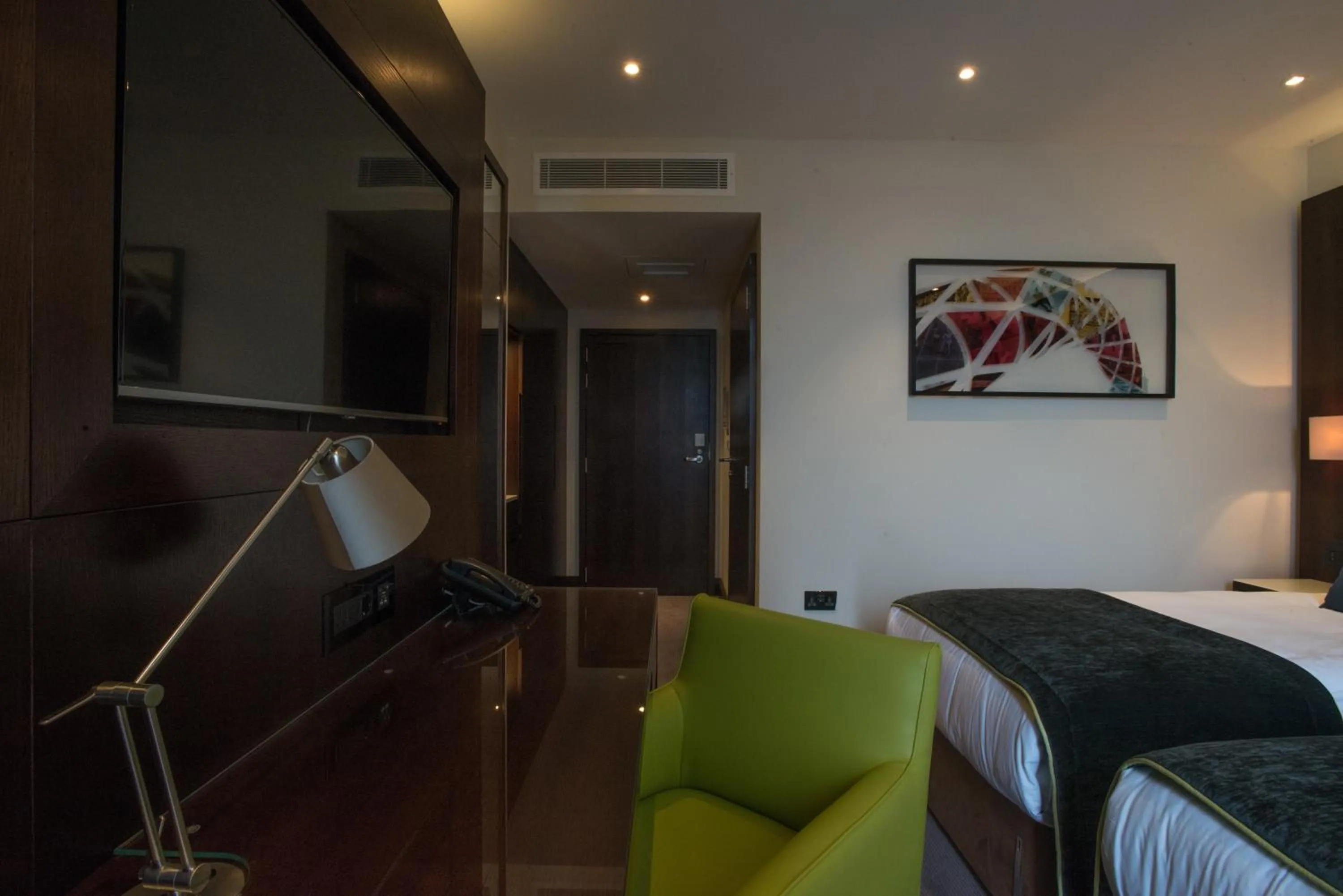 Bedroom, Bed in St George's Hotel - Wembley