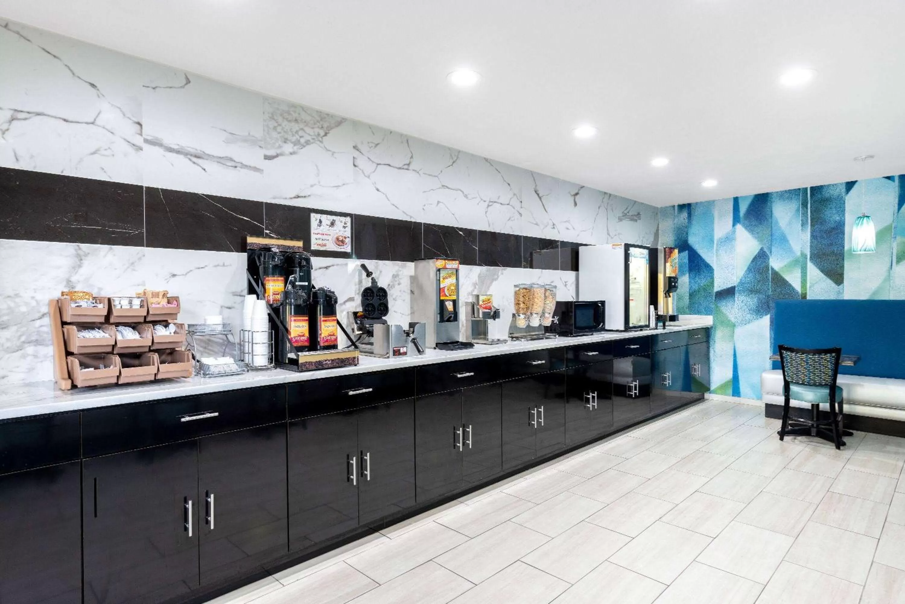 Breakfast in Days Inn by Wyndham Springville