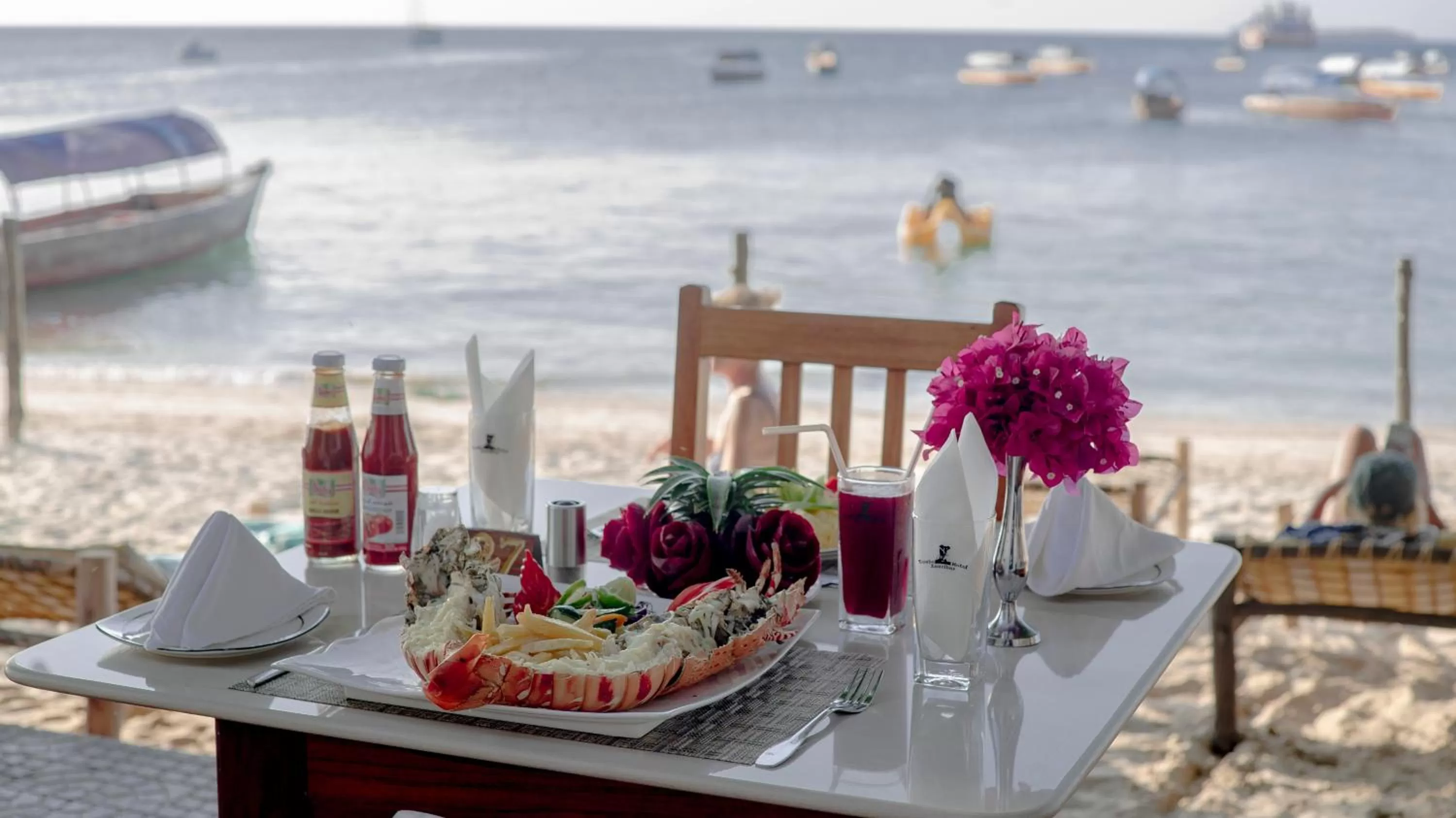 Restaurant/places to eat in Tembo House Hotel