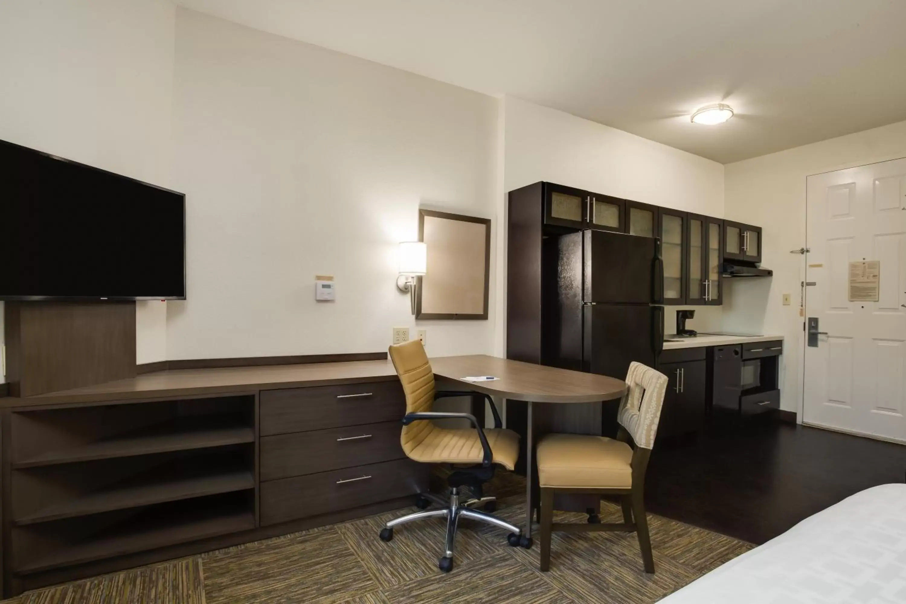Queen Suite with Roll in Shower - Hearing Accessible/Non-Smoking in Candlewood Suites Fort Lauderdale Airport-Cruise, an IHG Hotel Queen Suite with Roll in Shower - Hearing Accessible/Non-Smoking in Candlewood Suites Fort Lauderdale Airport-Cruise, an IHG Hotel