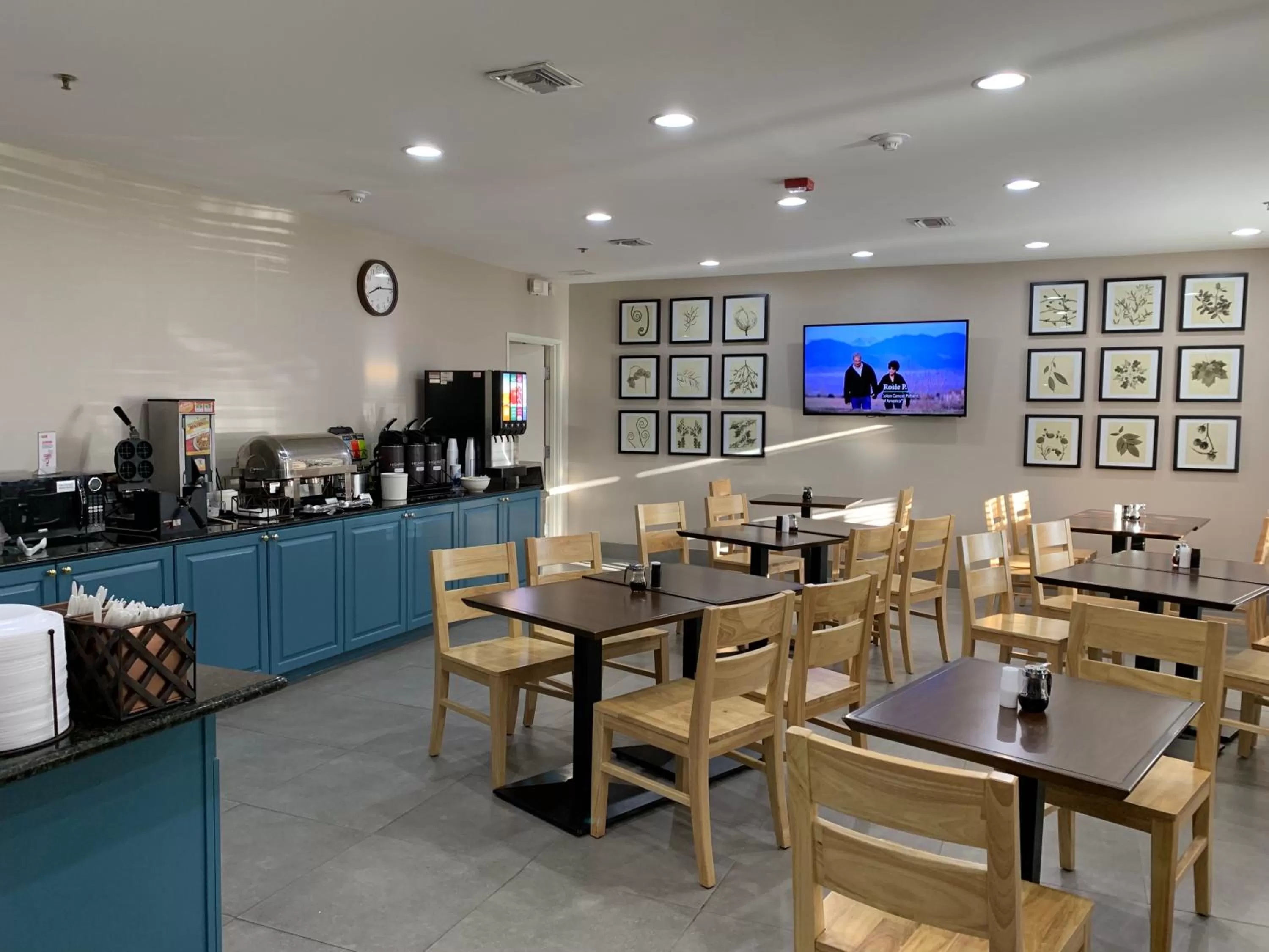 Food and drinks in Country Inn & Suites By Radisson, Charleston North, SC