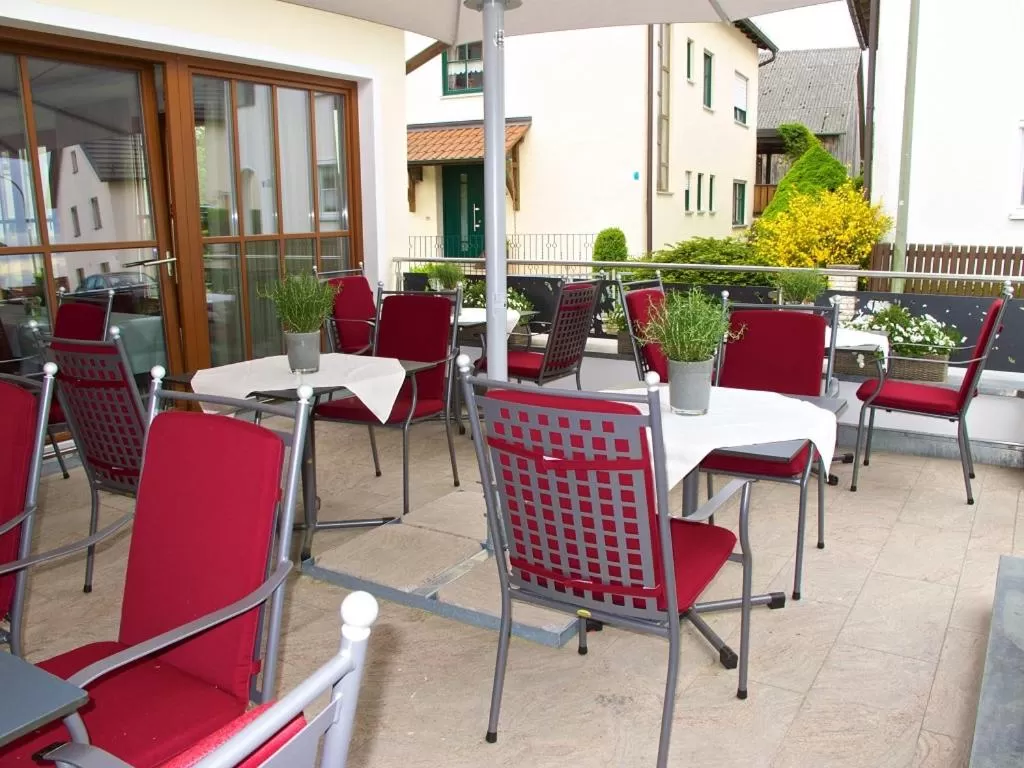 Balcony/Terrace, Restaurant/Places to Eat in Landhotel Schneider