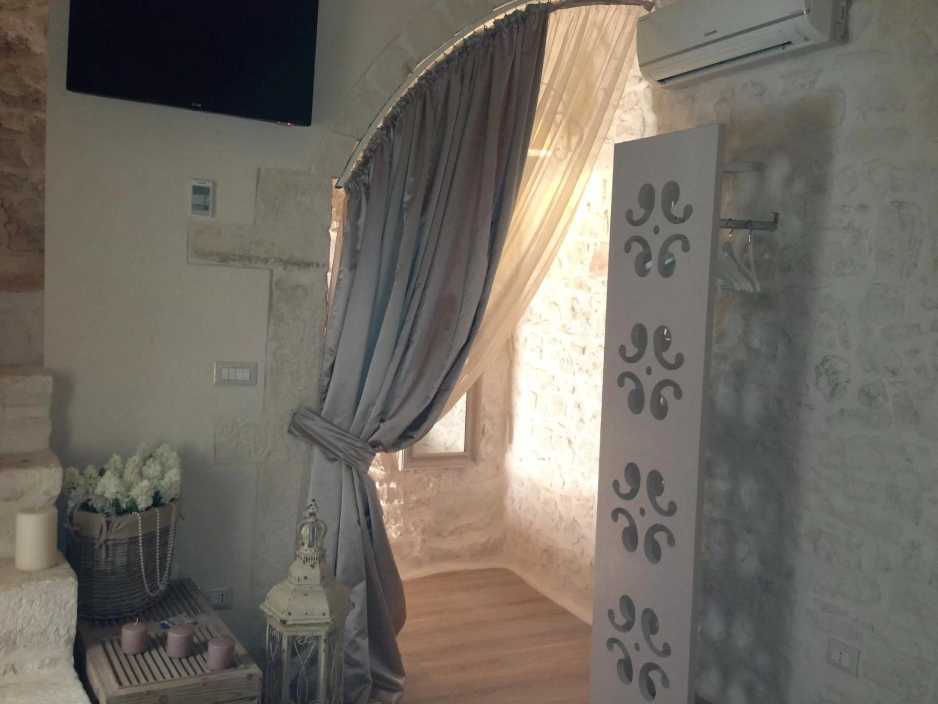 Decorative detail in Albergo Diffuso Dimora Rossi B&B