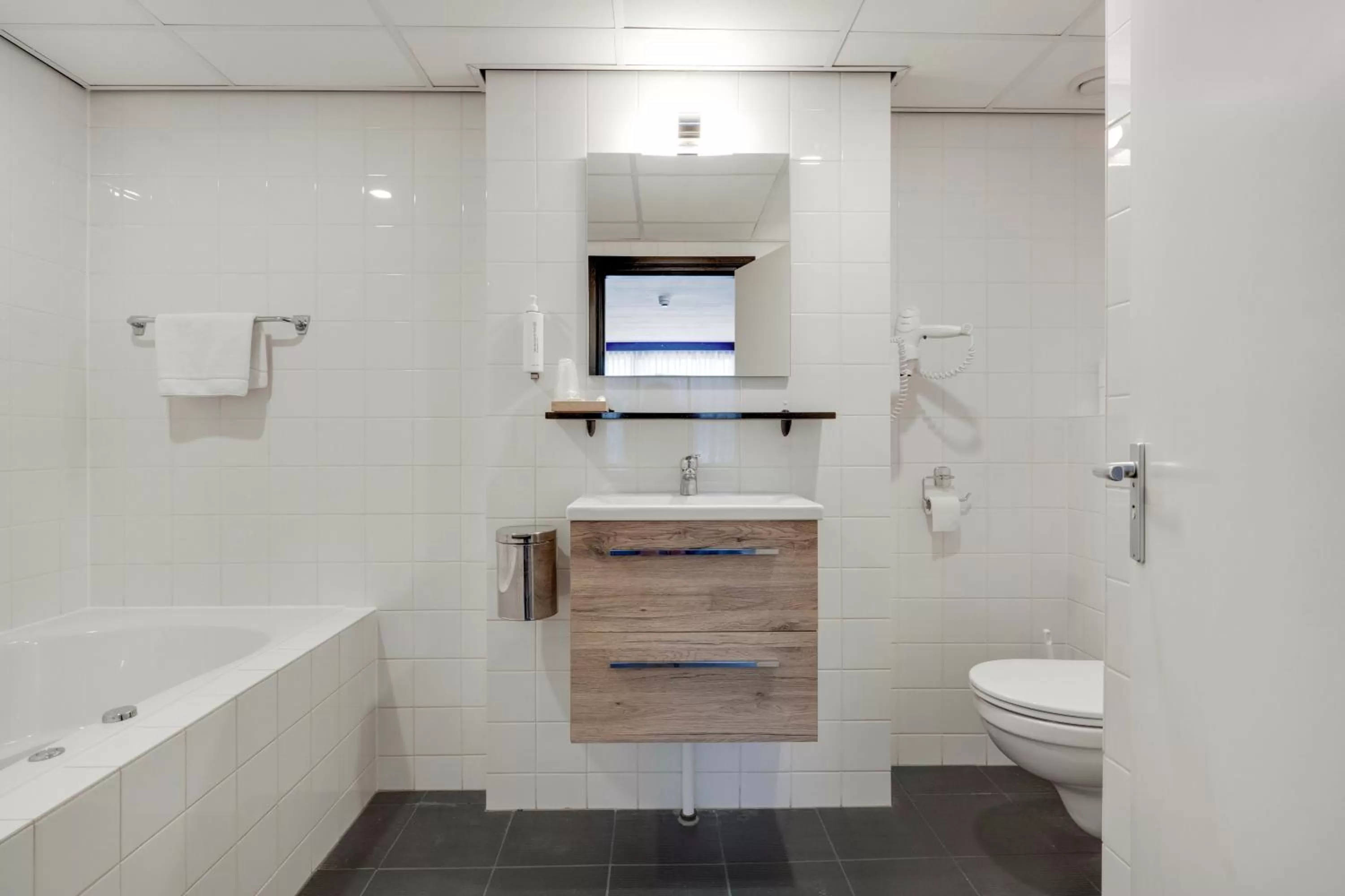 Shower in Hotel Bieze