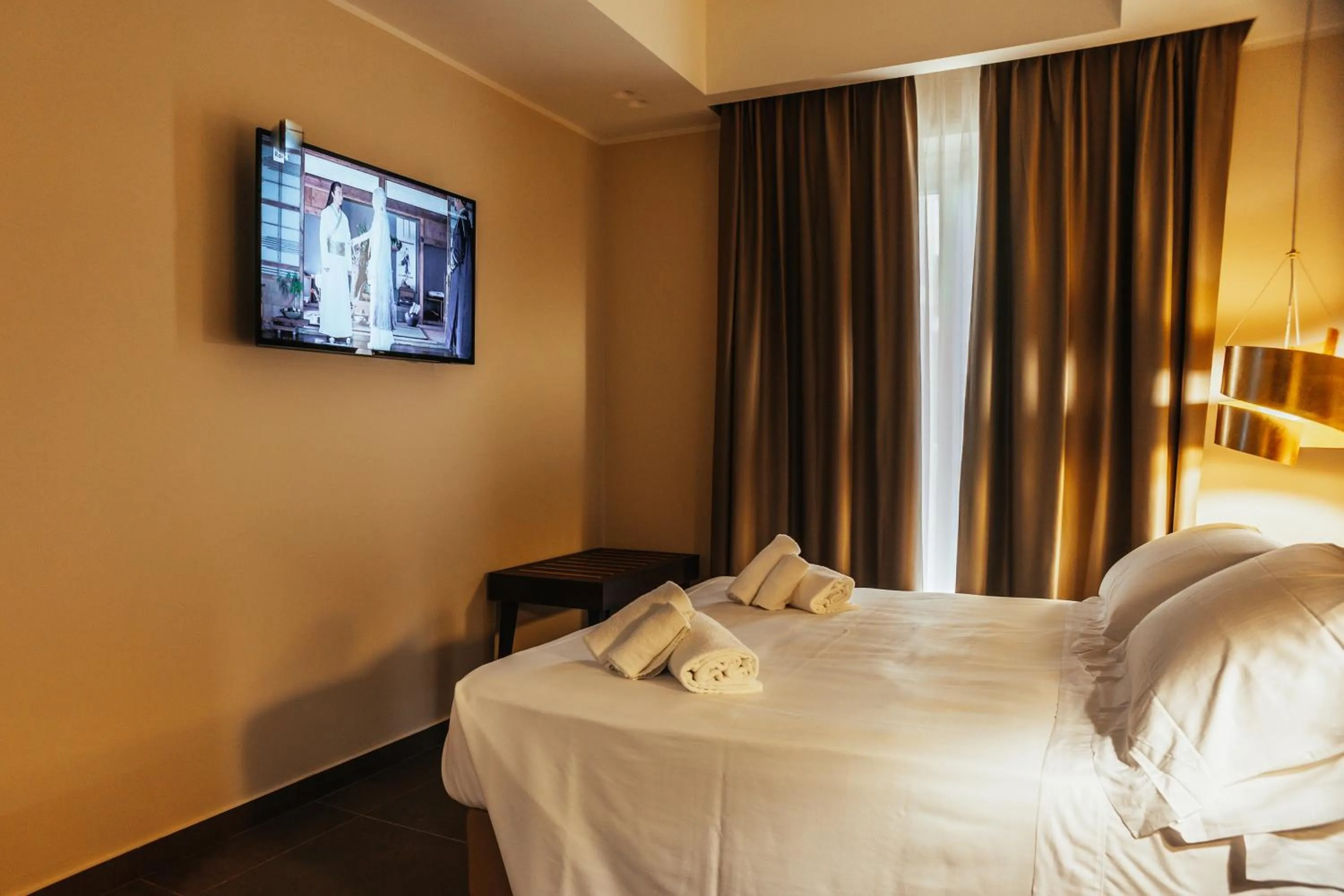 TV and multimedia, Bed in Hotel Palace