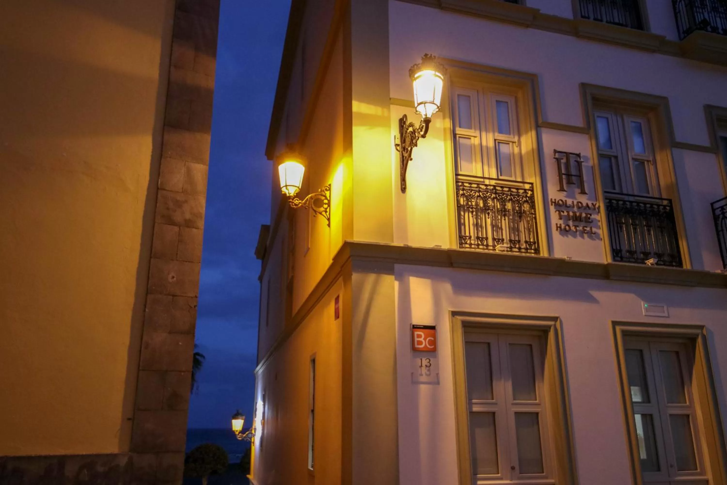 Property building in Hotel Emblemático Holiday Time