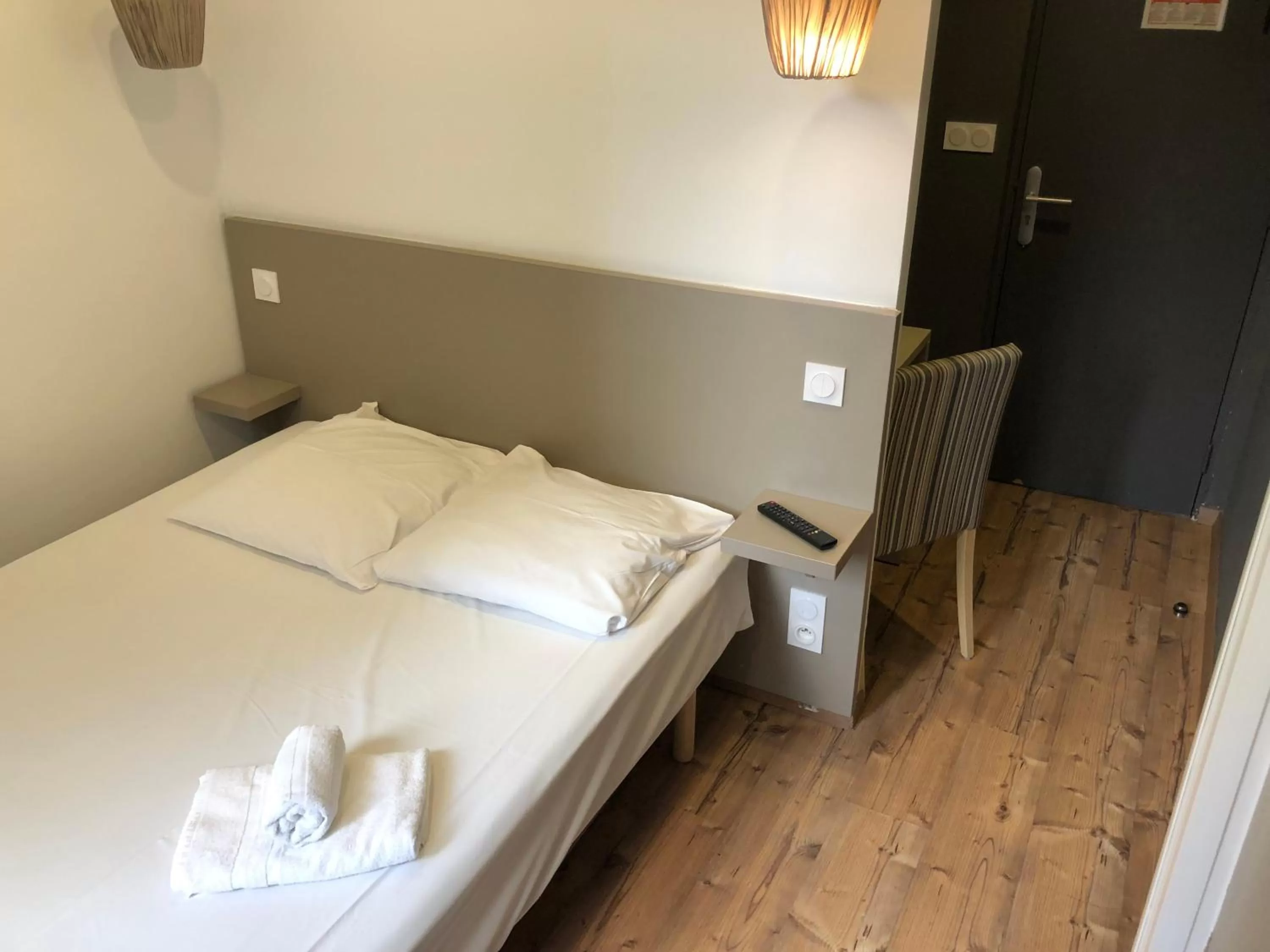 Bed in Hôtel Saint Roch Montpellier Centre