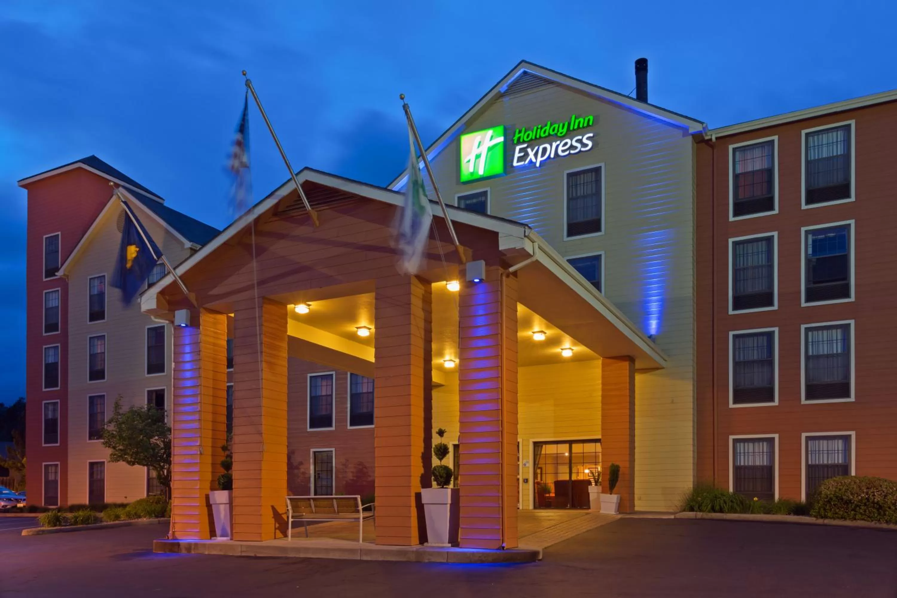 Holiday Inn Express Grants Pass by IHG