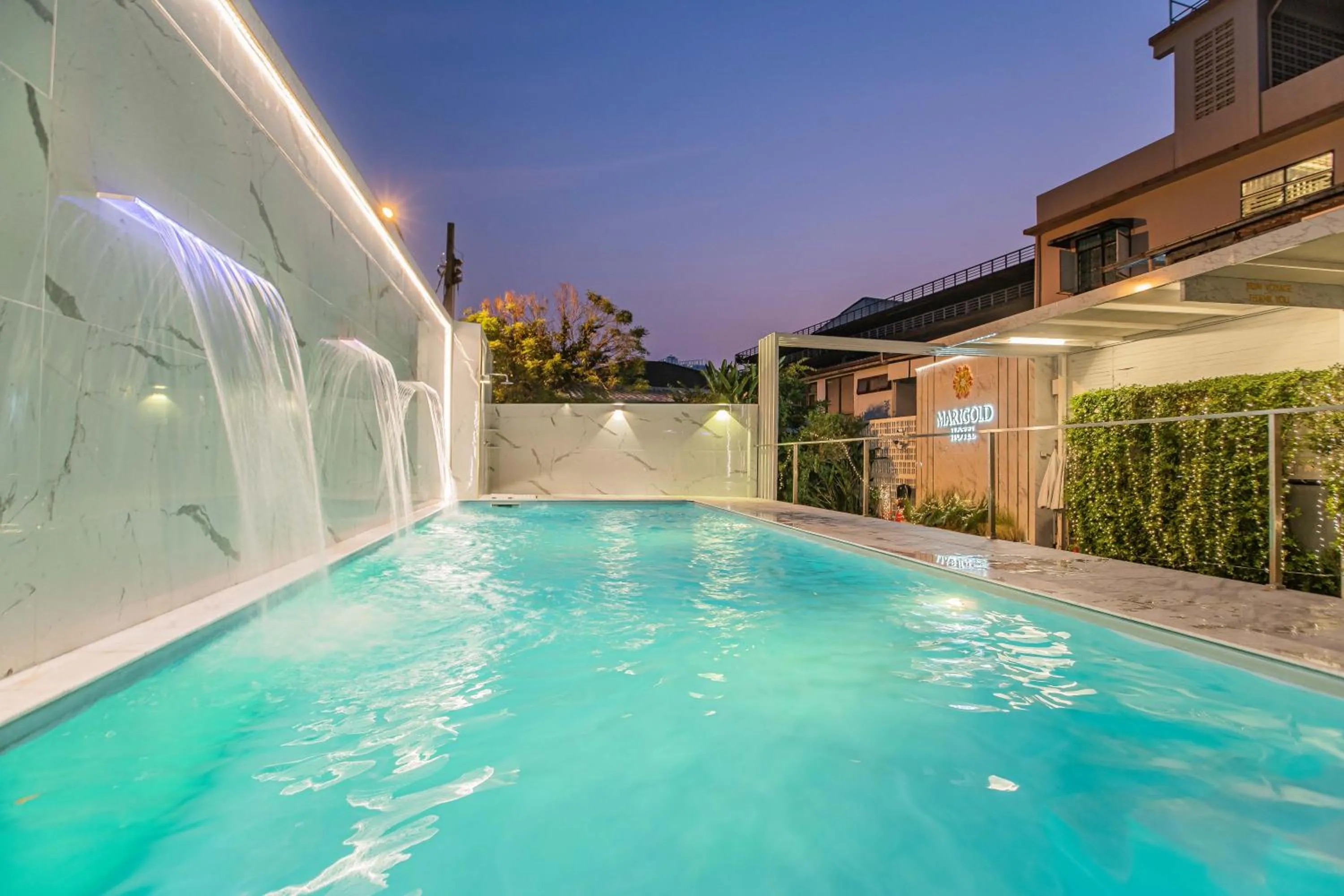 Marigold Sukhumvit - Free Shuttle to BTS Bearing Station