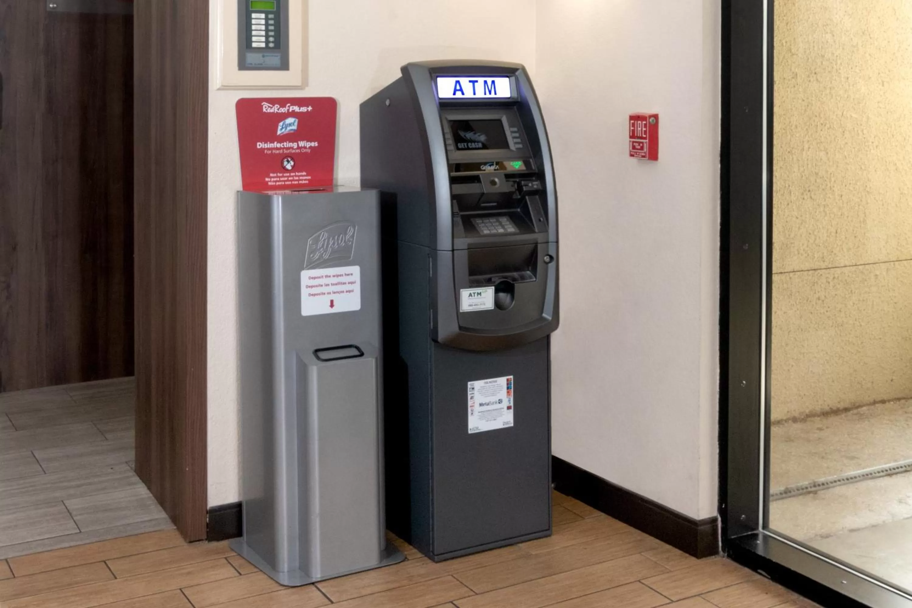 Lobby or reception in Red Roof PLUS Miami Airport