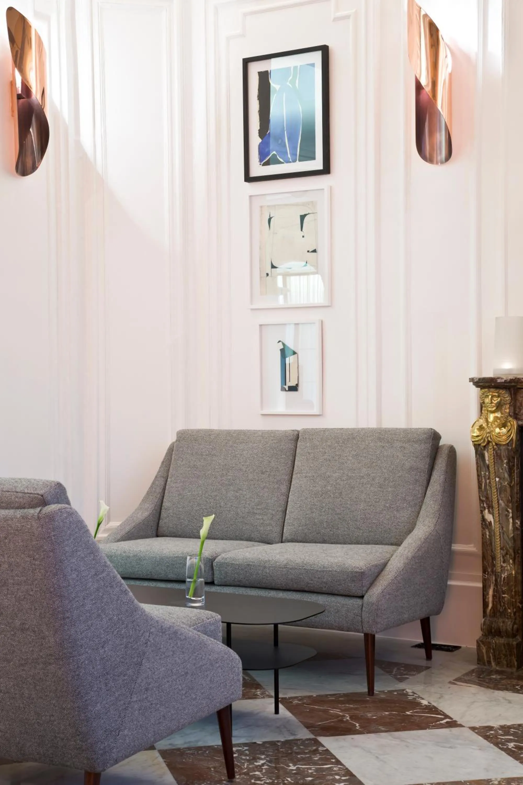 Lounge or bar in Hôtel Vernet Champs Elysées Paris