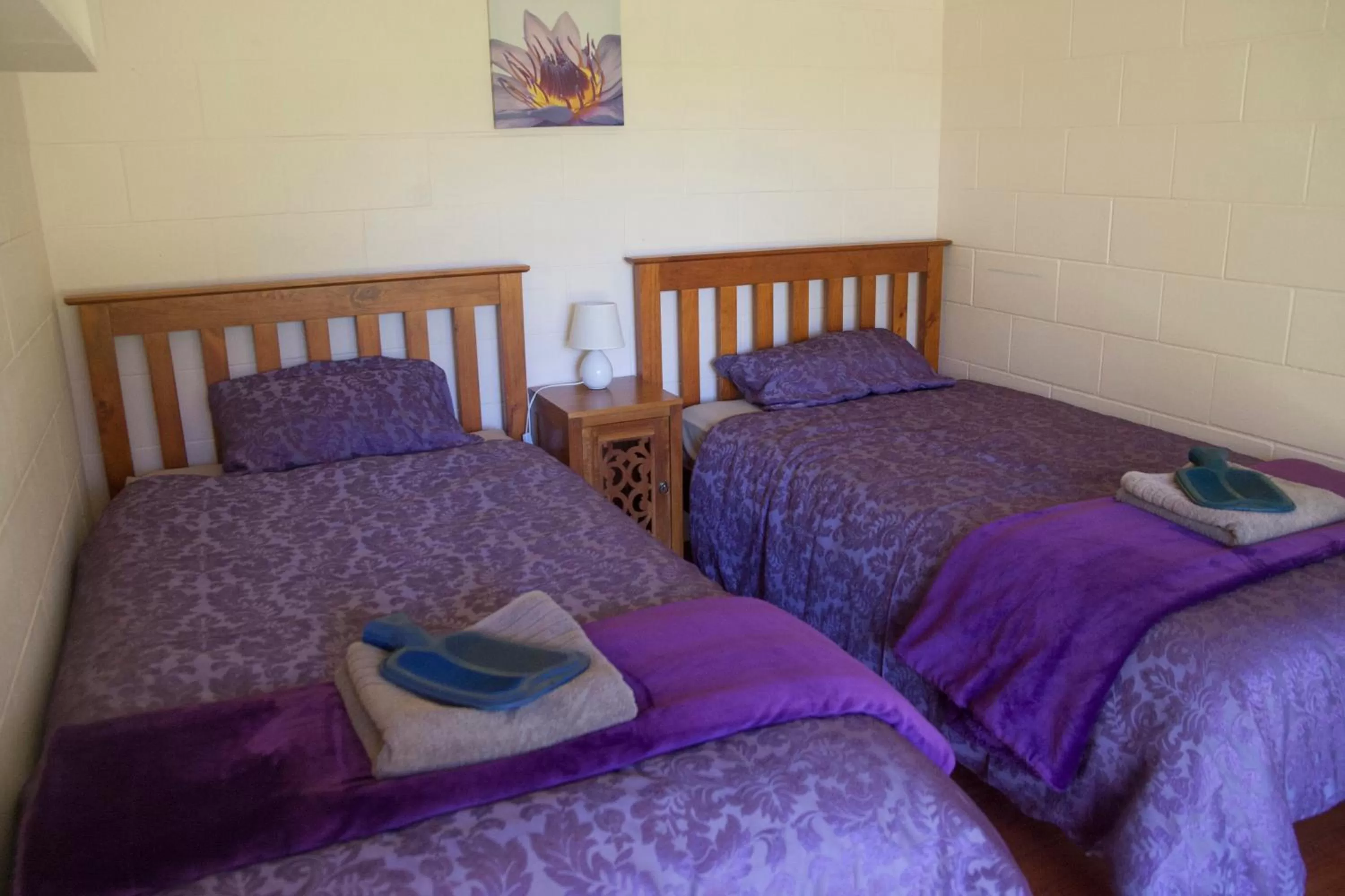 Bed, Room Photo in Kawai Purapura Yoga Retreat Centre