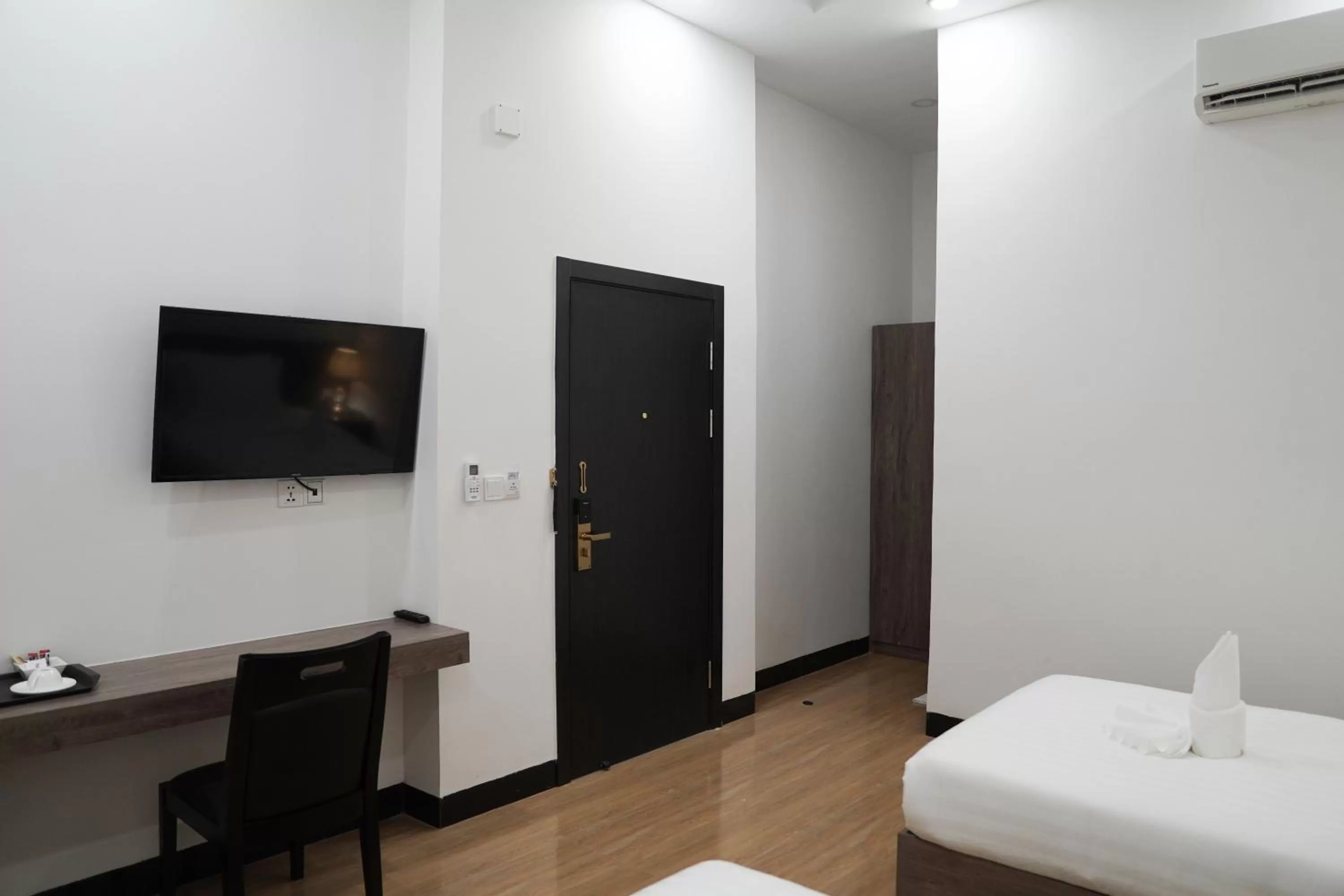 Photo of the whole room, Bed in Apple Hotel Three - Phnom Penh