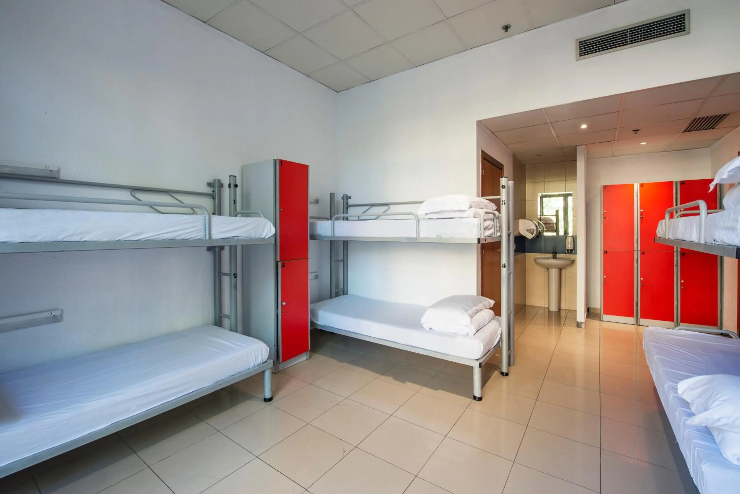 Bed in Safestay Barcelona Passeig de Gràcia