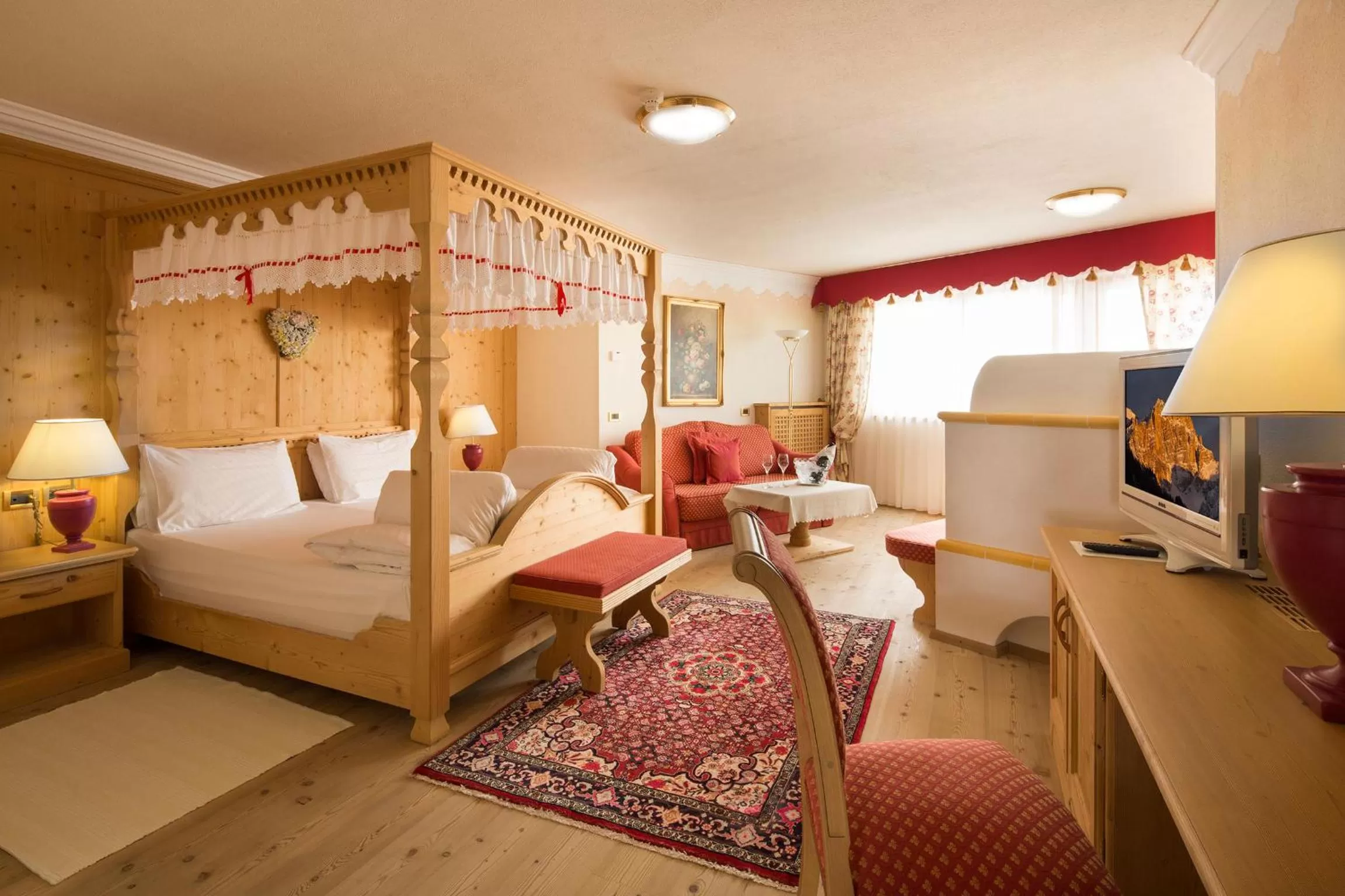 Photo of the whole room, Bed in Hotel Sassongher