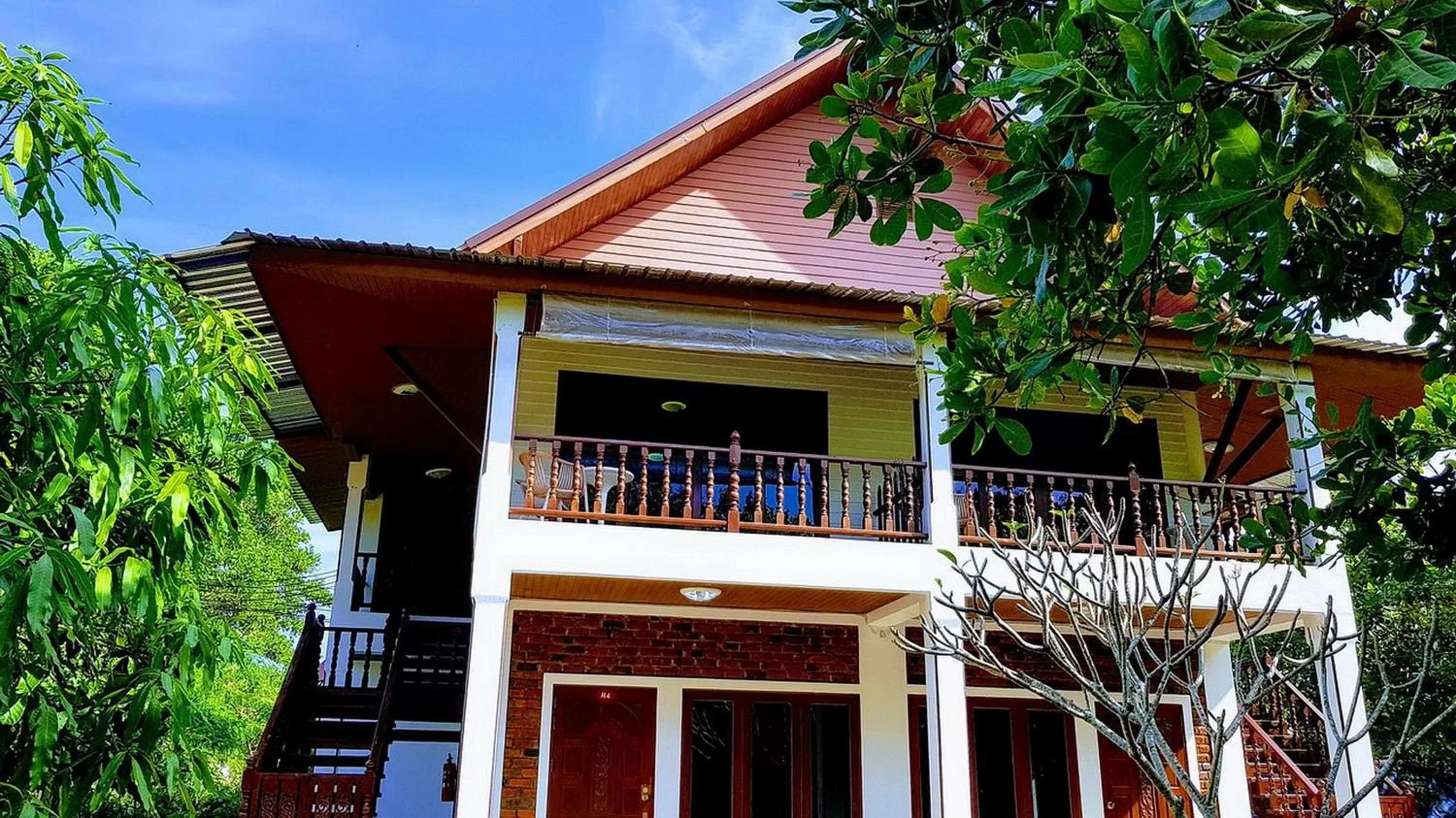 Property building in Doo Dee Boutique Resort by Swiss Chalet