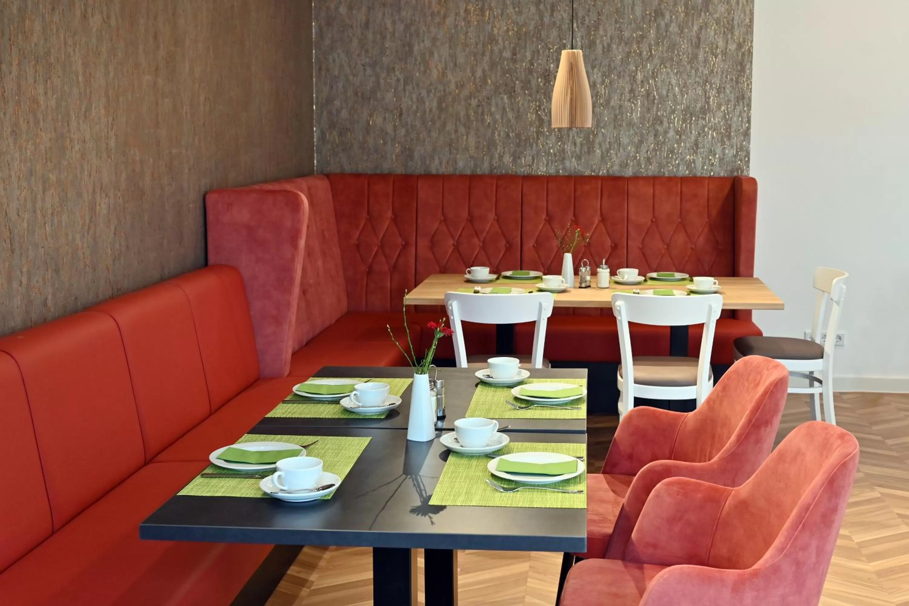 Restaurant/places to eat in Bethel Hotel zum Weinberg