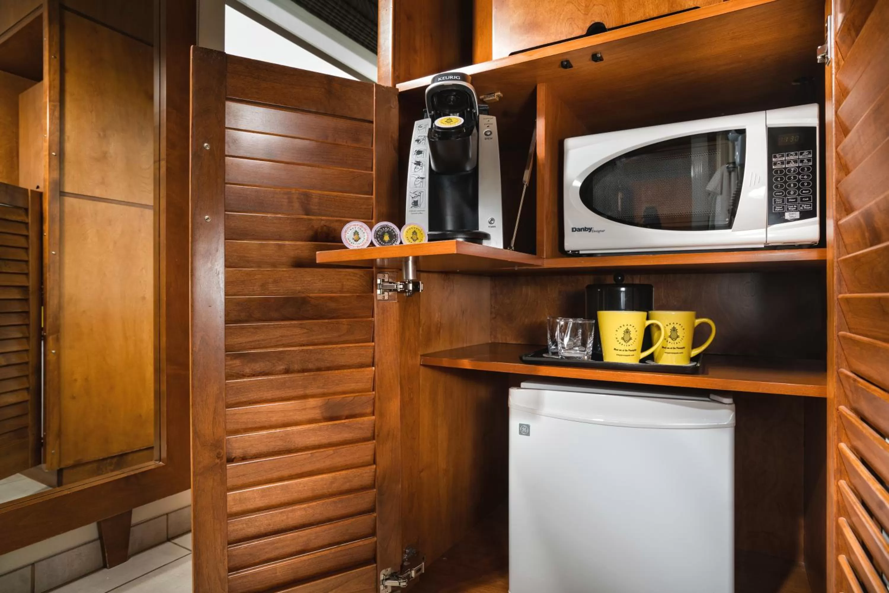 Coffee/tea facilities in Staypineapple, Watertown Hotel, University District Seattle