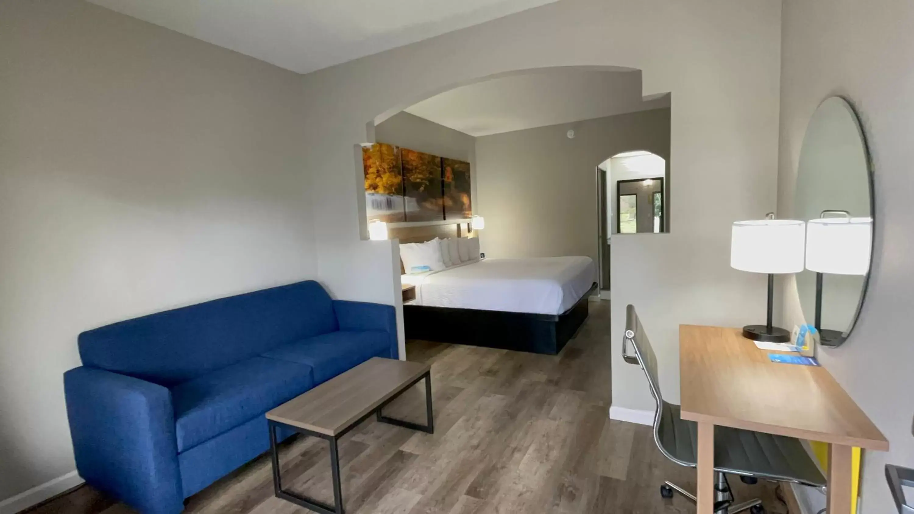 King Studio Suite - Non-Smoking in Days Inn by Wyndham Jackson King Studio Suite - Non-Smoking in Days Inn by Wyndham Jackson