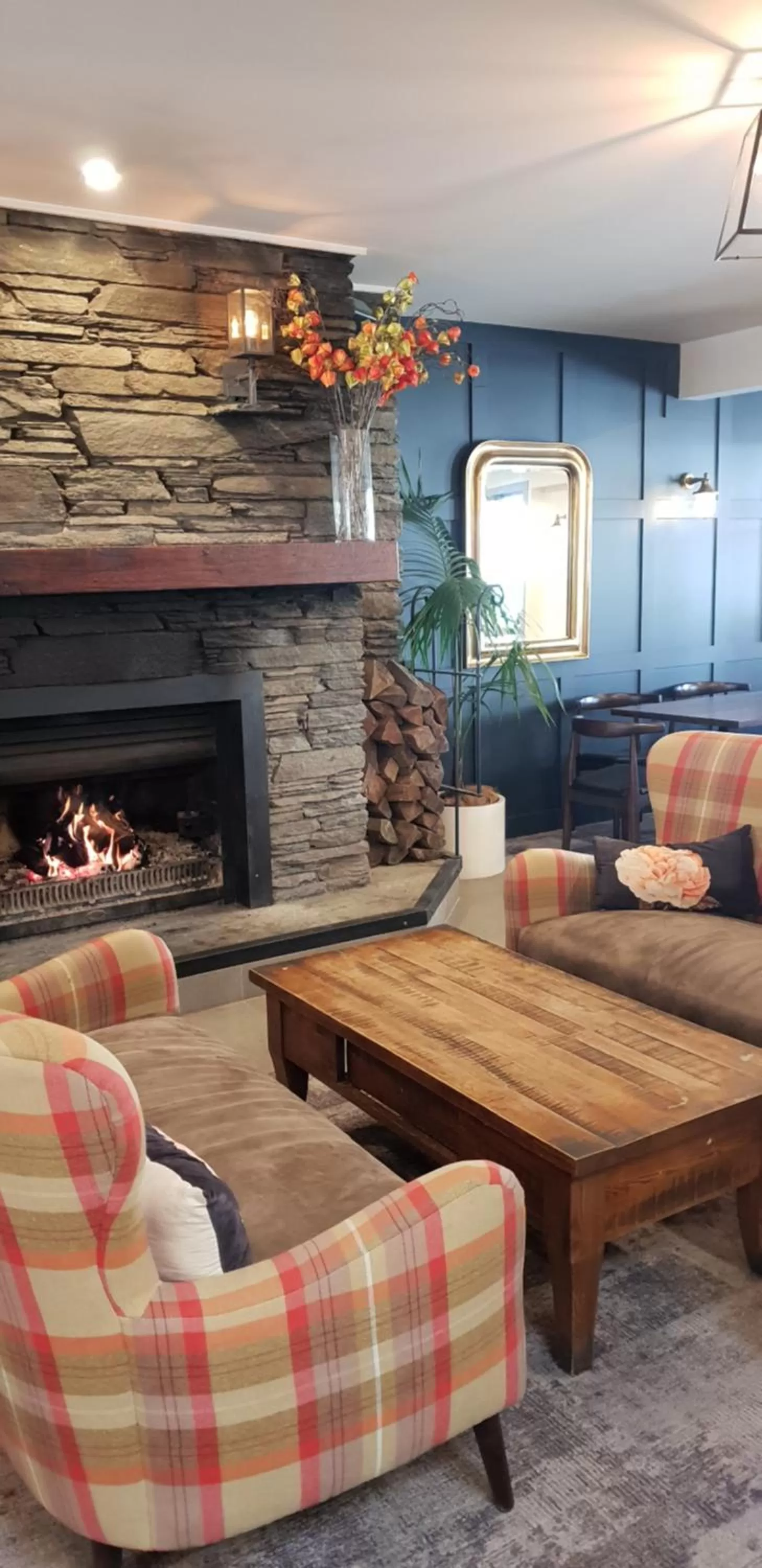 Seating area in New Orleans Hotel