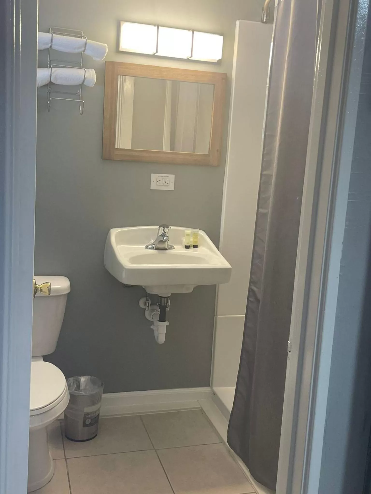 Shower in BlueGem Motel